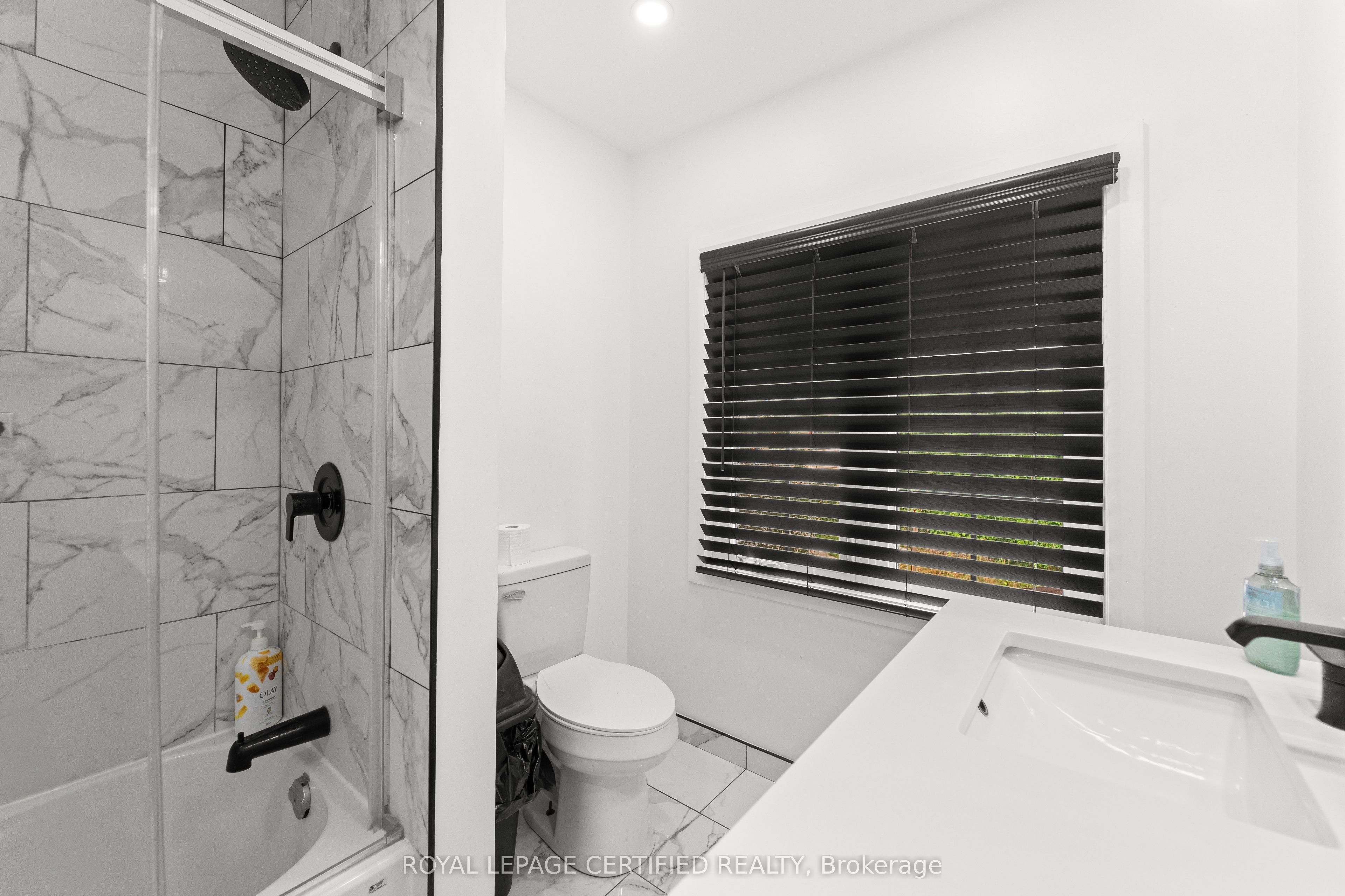 25 Eby Street S Property Photo 37
