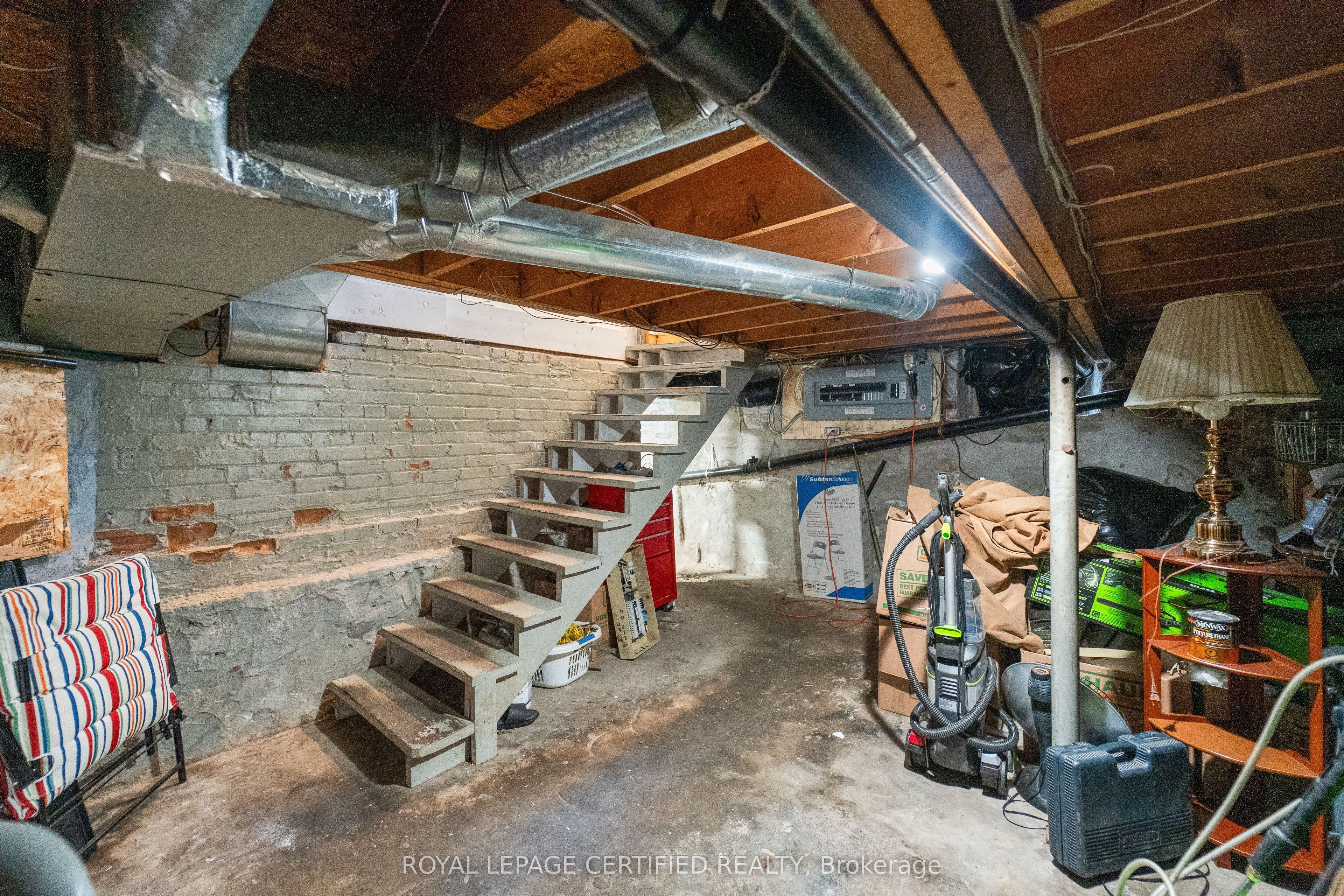 25 Eby Street S Property Photo 40