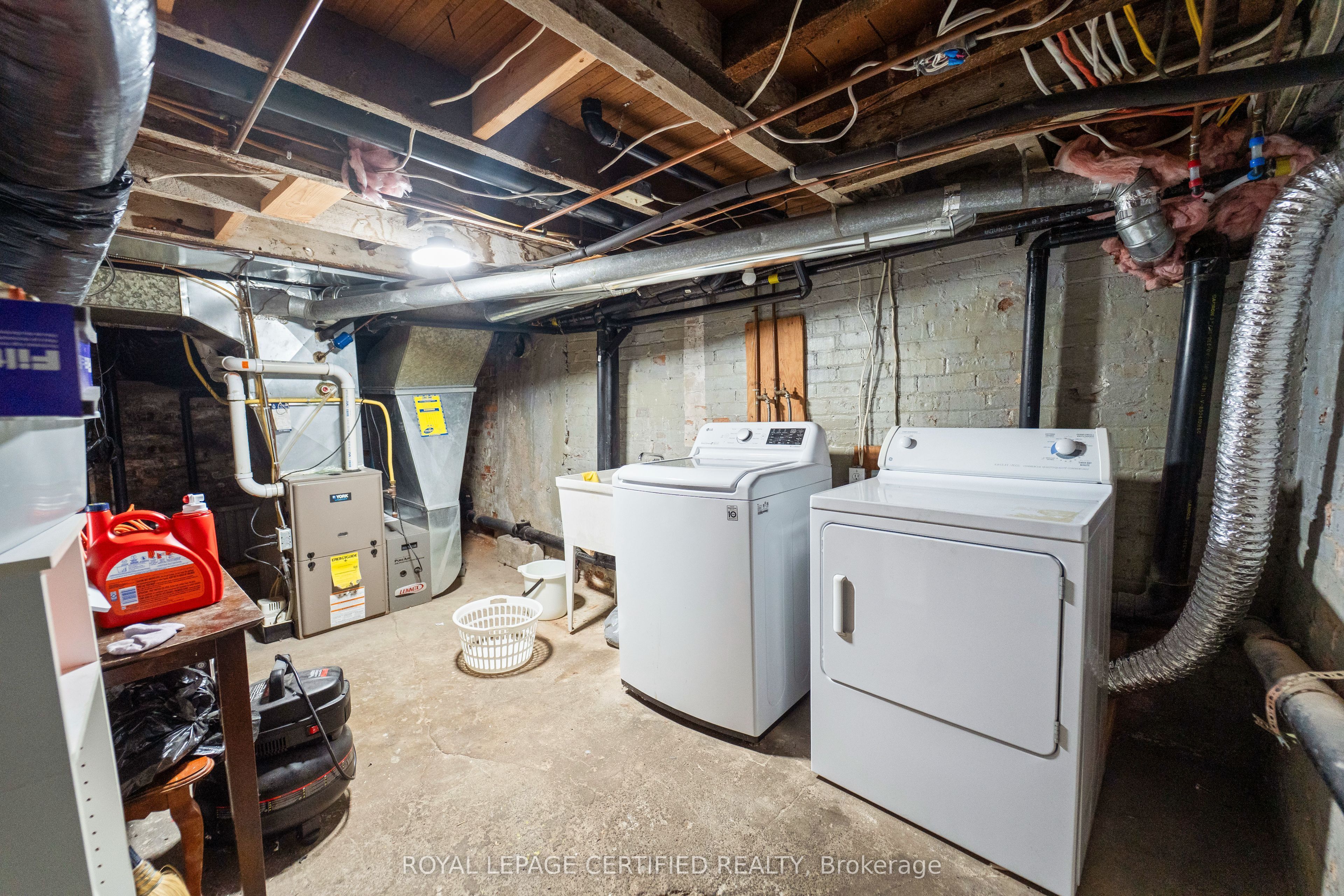 25 Eby Street S Property Photo 41