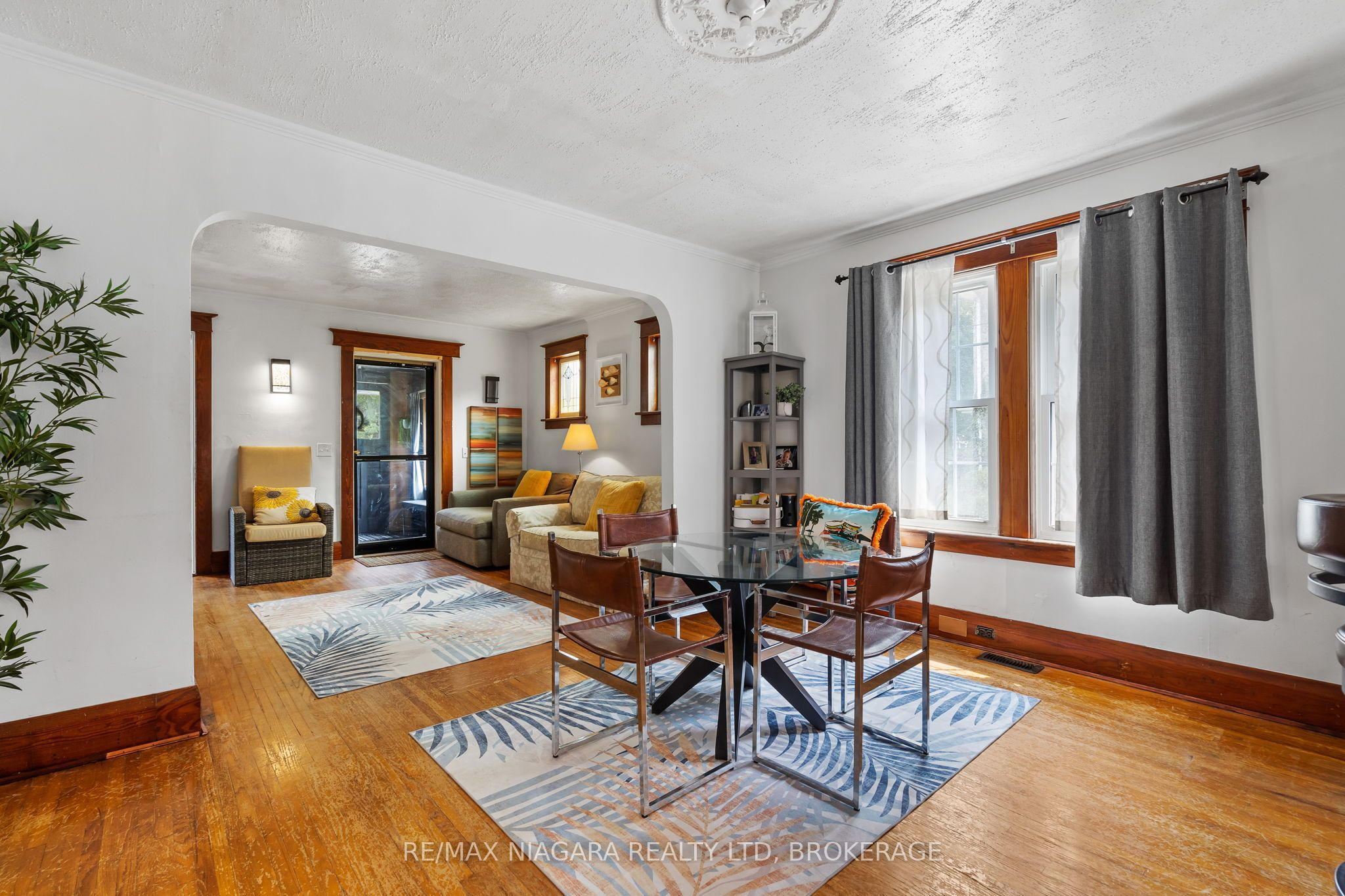 214 Kent Street Property Photo 7