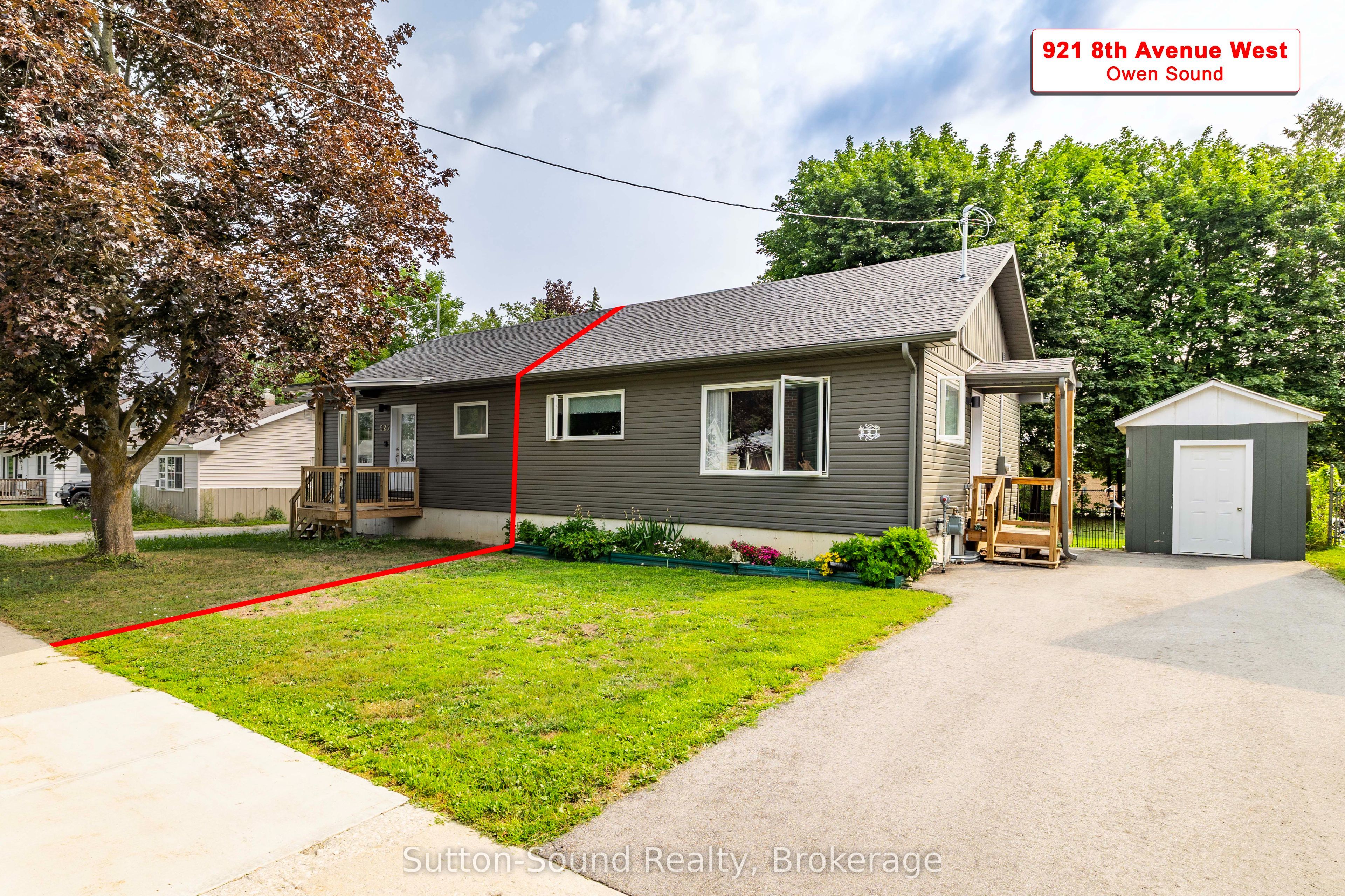 921 8th Avenue W Property Photo 1