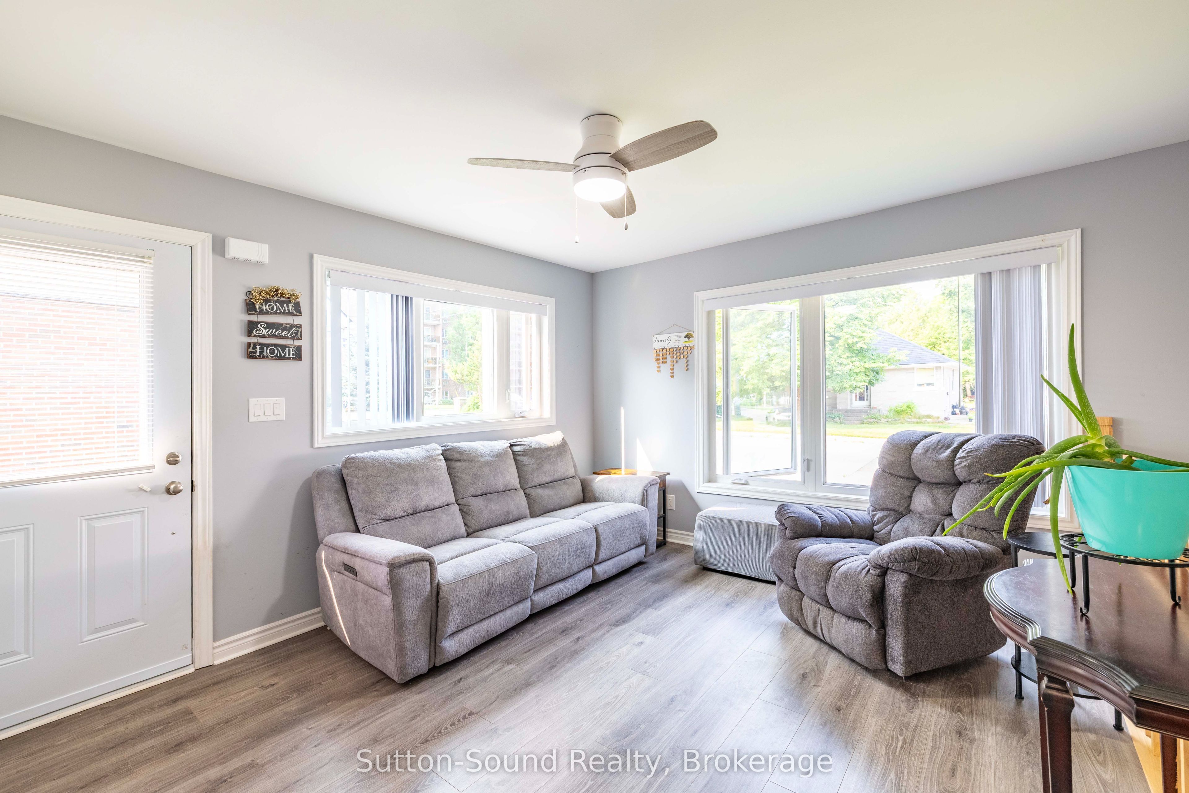 921 8th Avenue W Property Photo 5