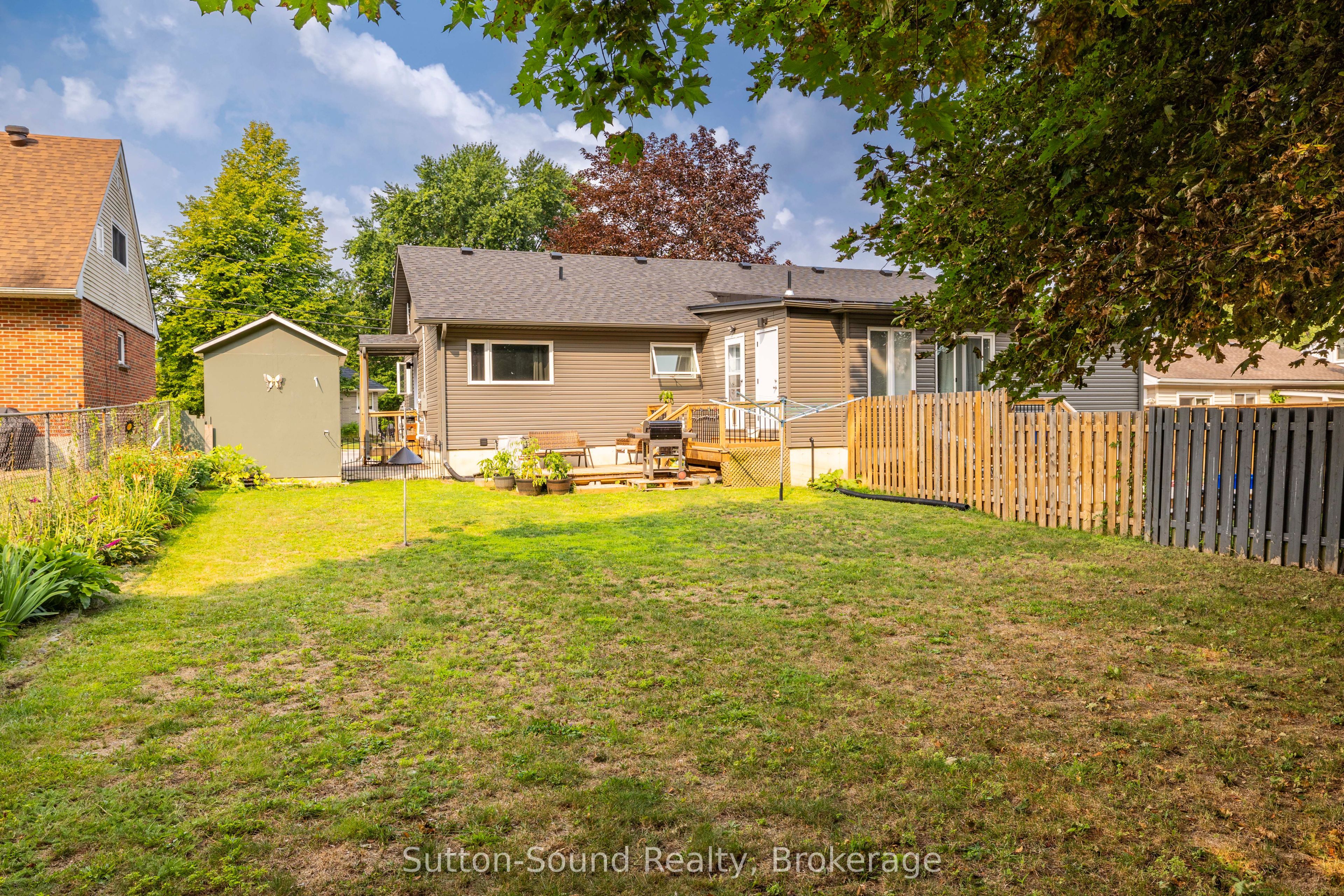 921 8th Avenue W Property Photo 27