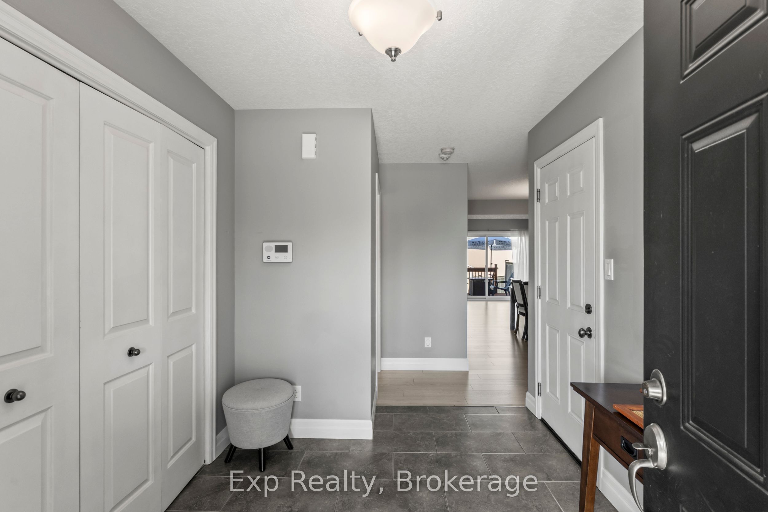54 Cortland Crescent Property Photo 6