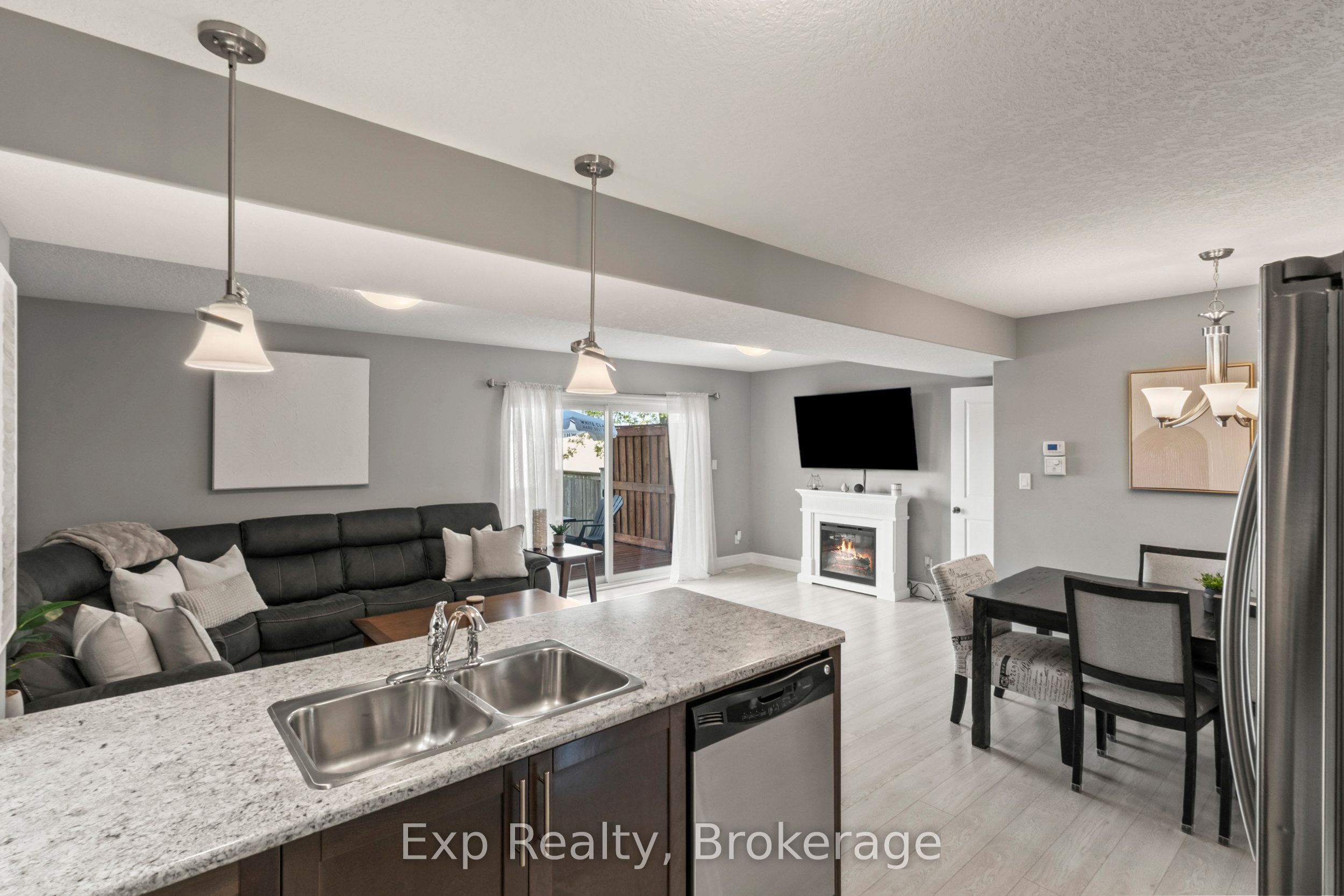 54 Cortland Crescent Property Photo 10