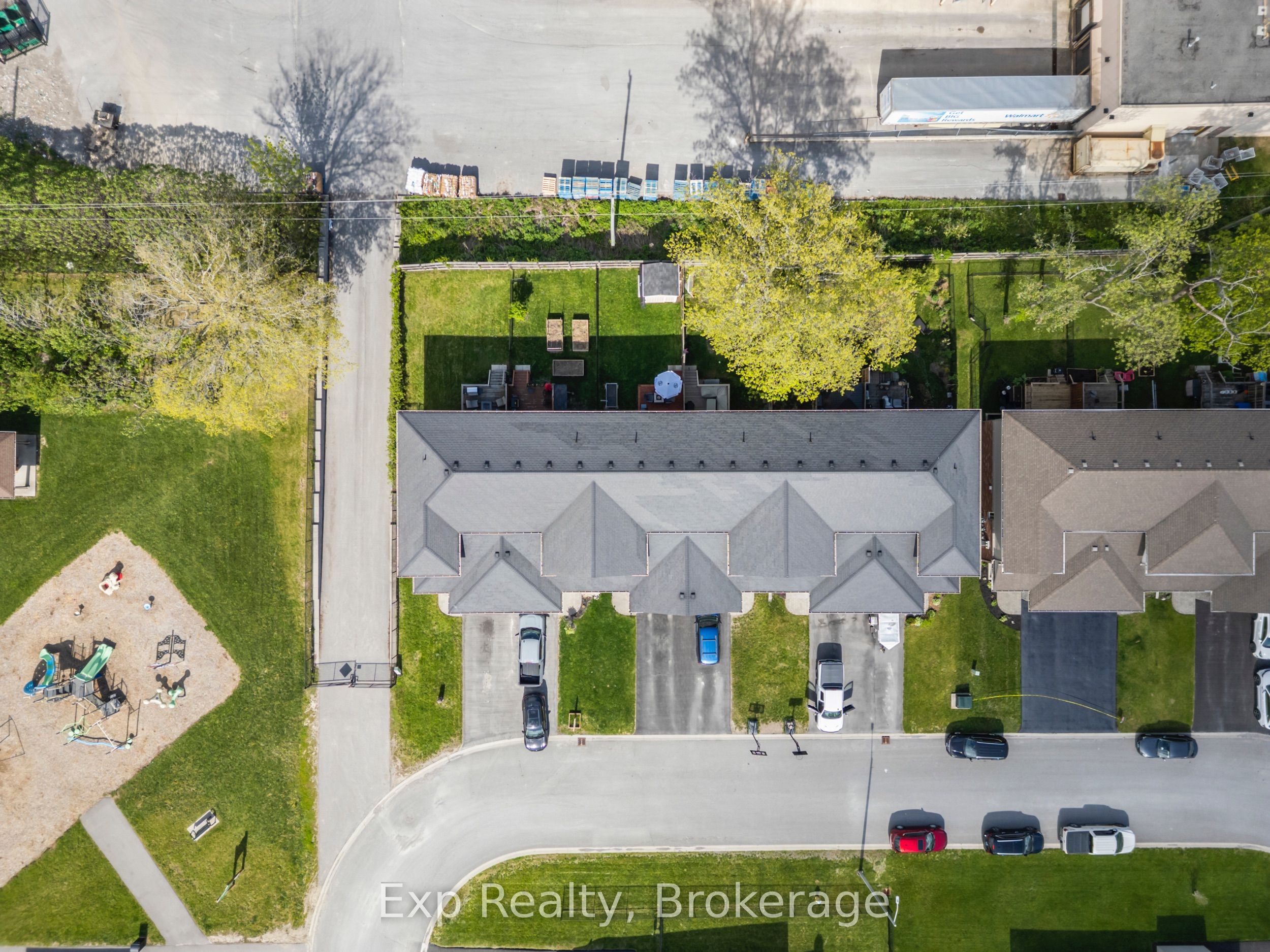 54 Cortland Crescent Property Photo 35
