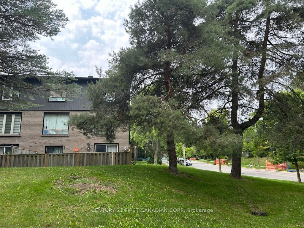 757 Berkshire Drive Property Photo 5