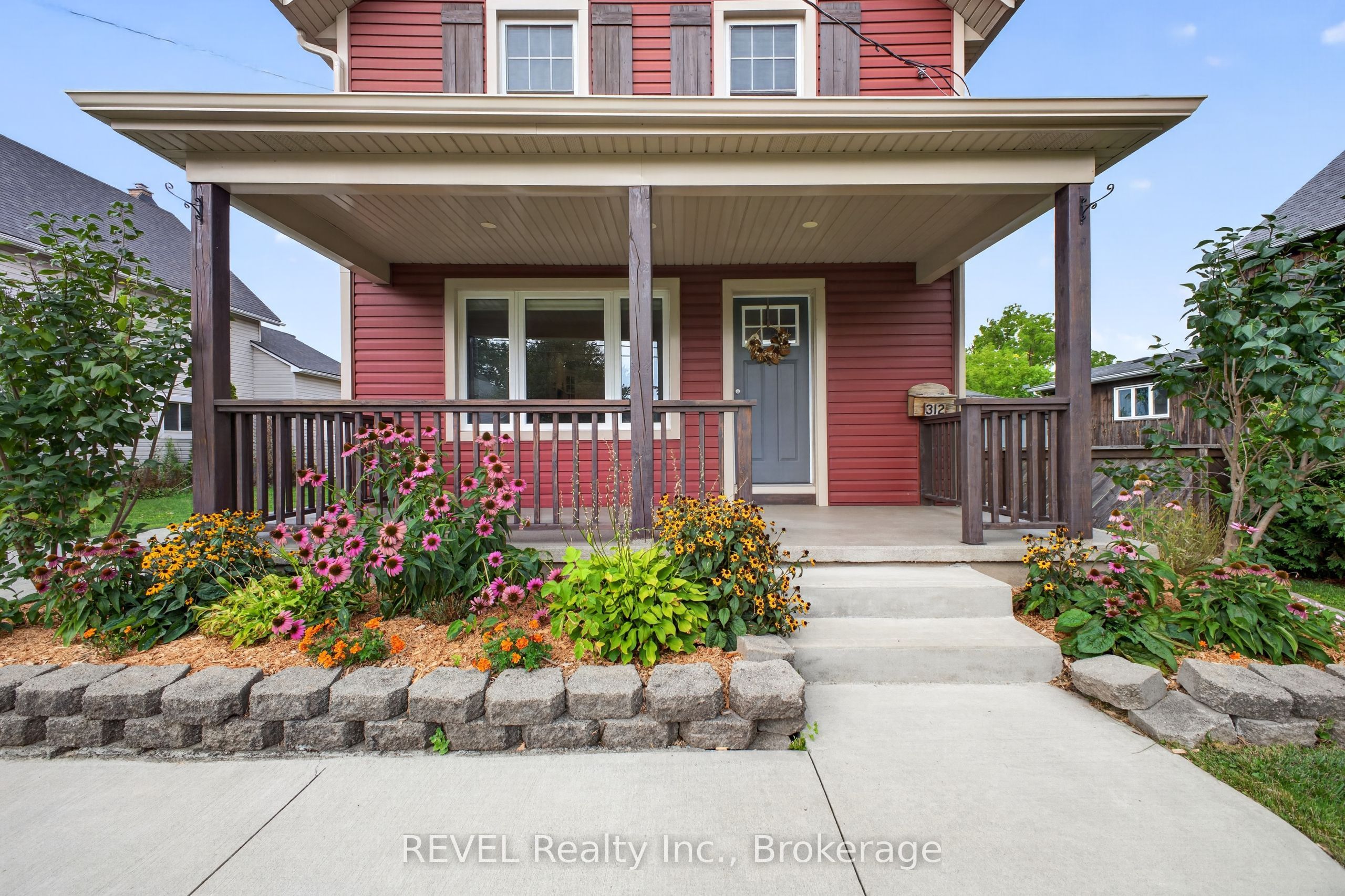 312 Phipps Street Property Photo 4