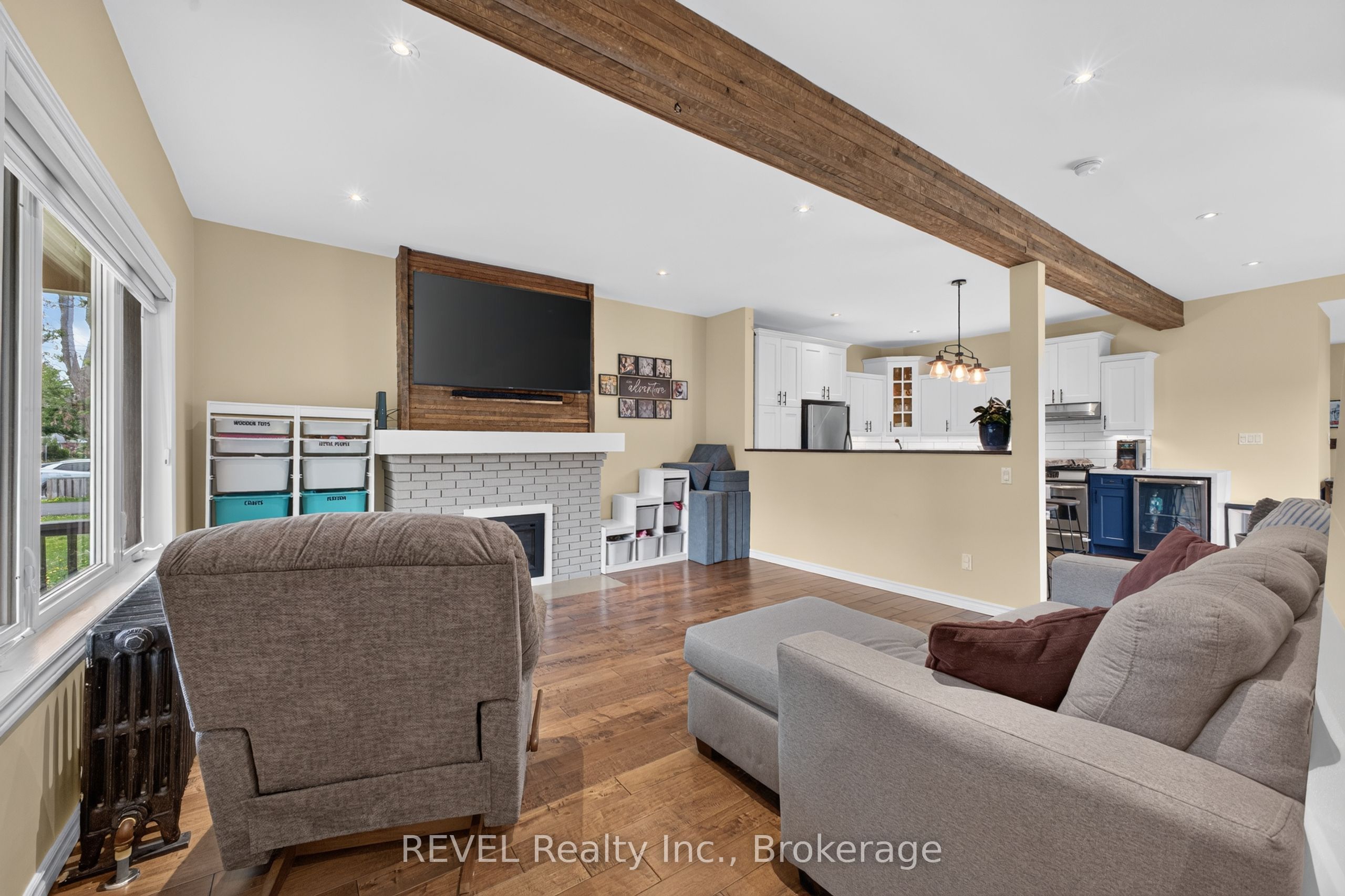 312 Phipps Street Property Photo 10