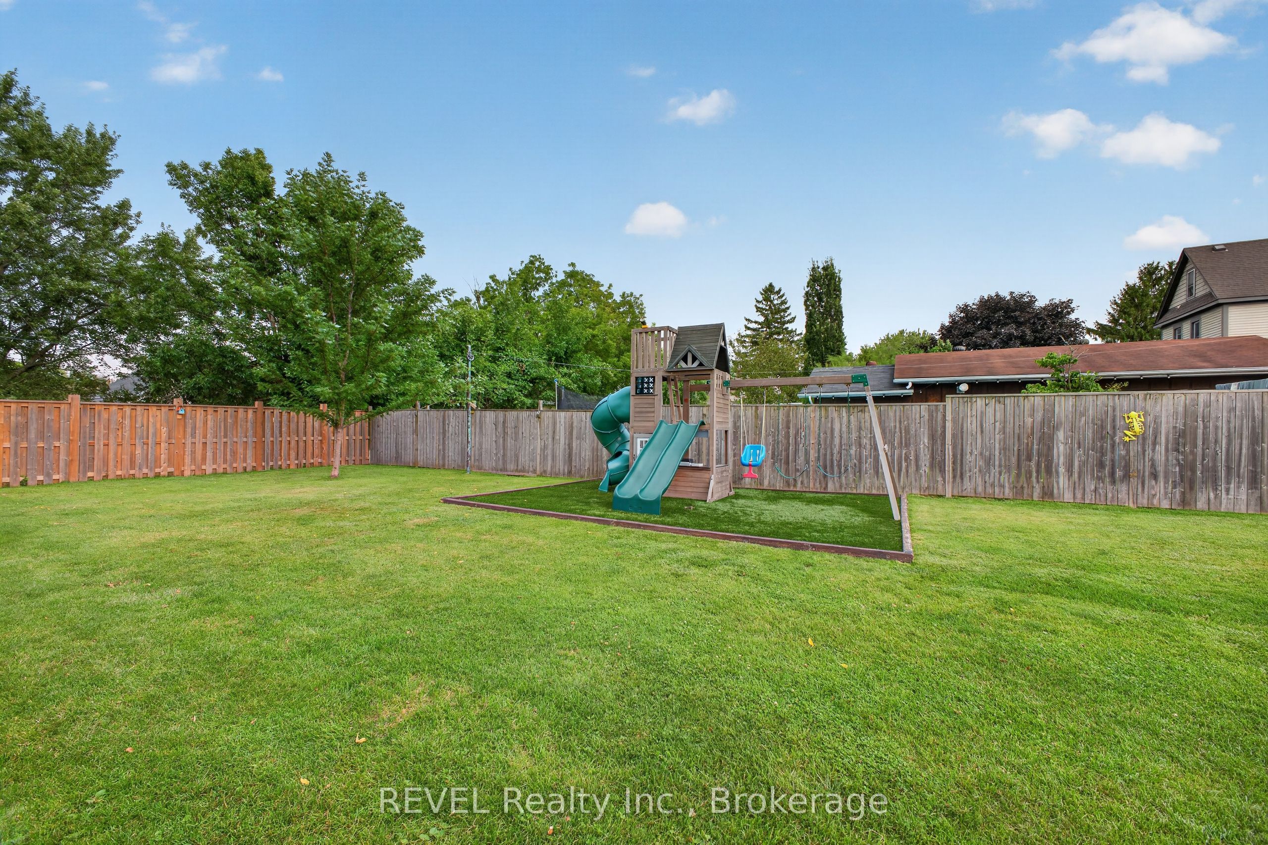 312 Phipps Street Property Photo 27