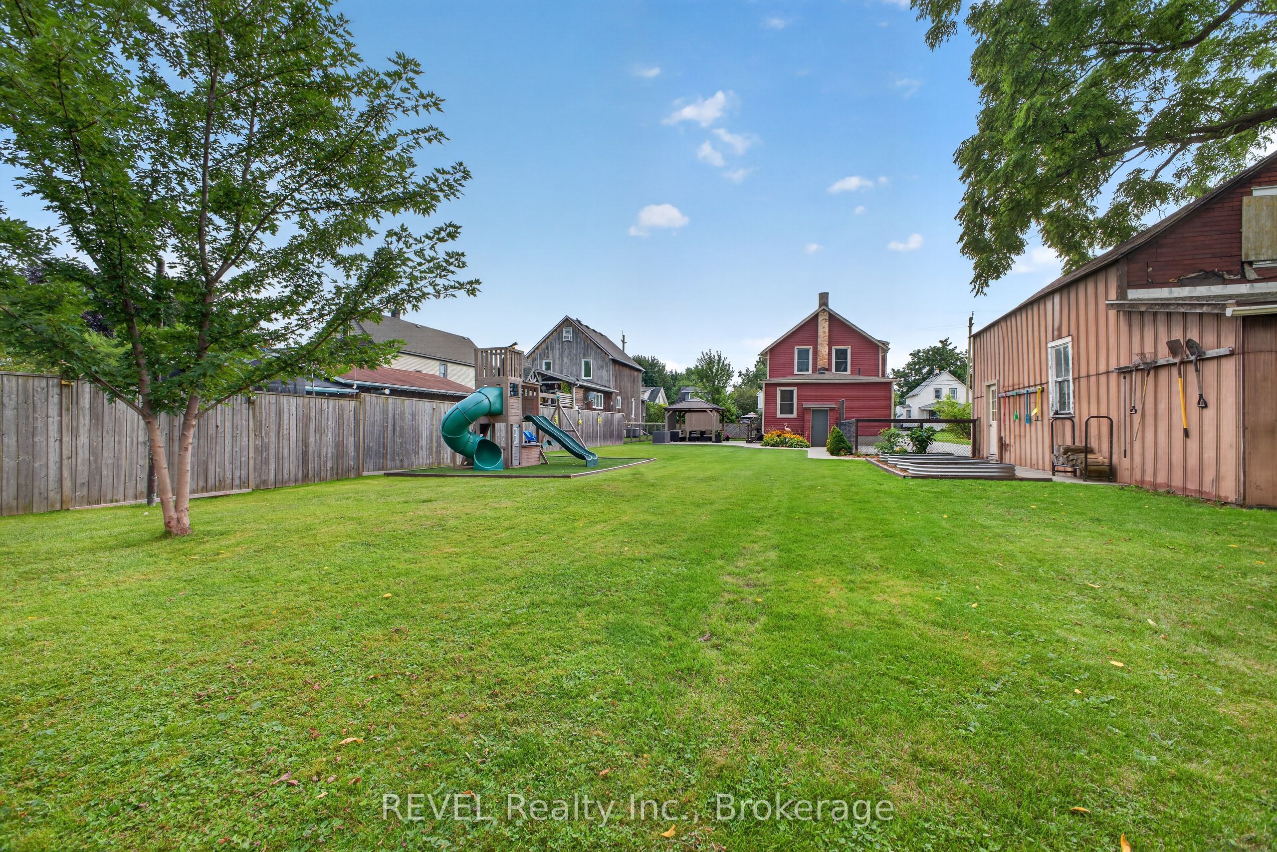 312 Phipps Street Property Photo 29