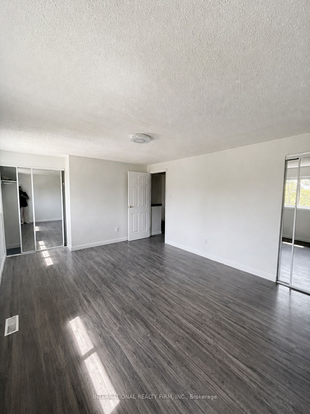 470 Second Street 8 Property Photo 7