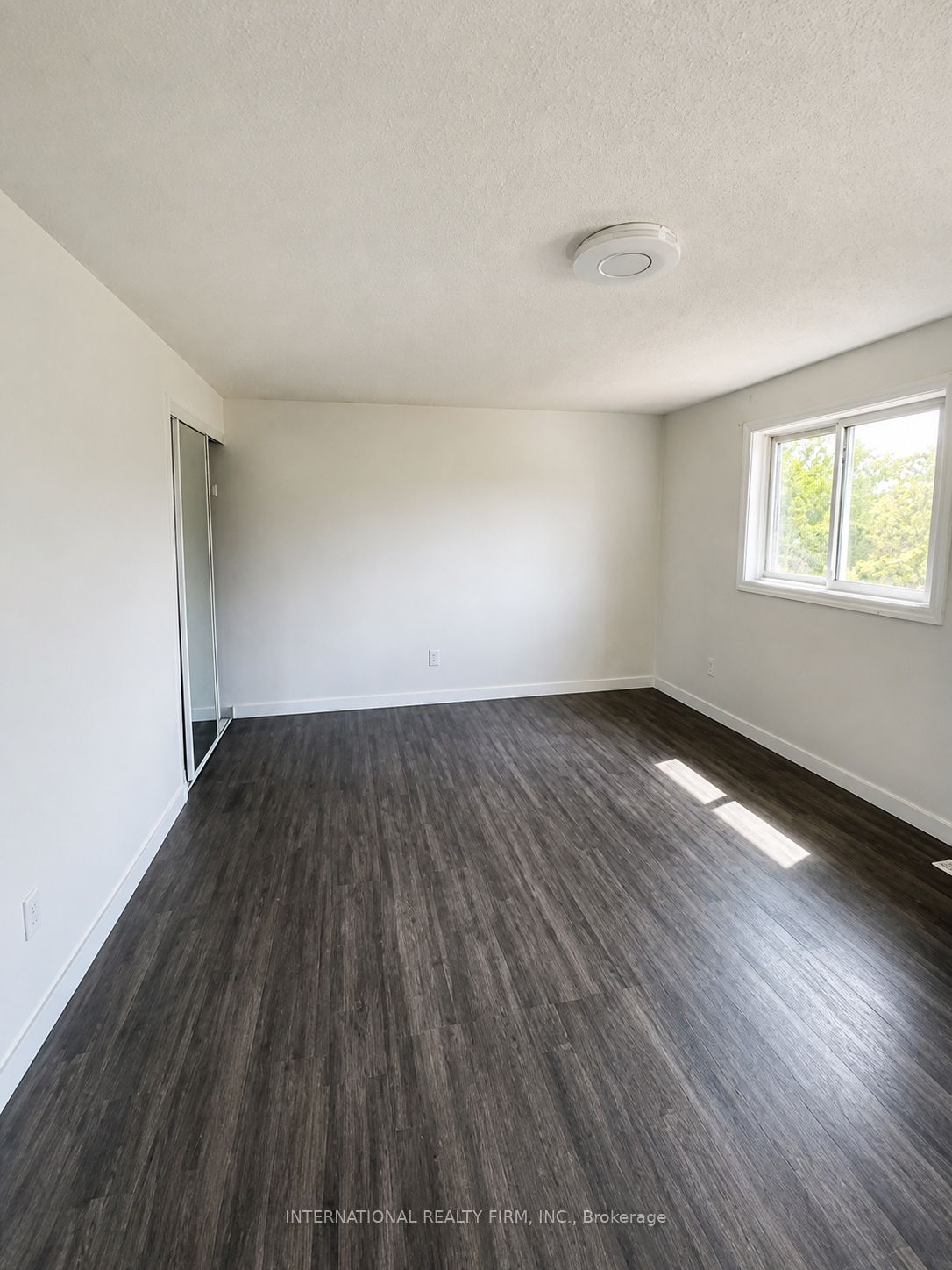 470 Second Street 8 Property Photo 8
