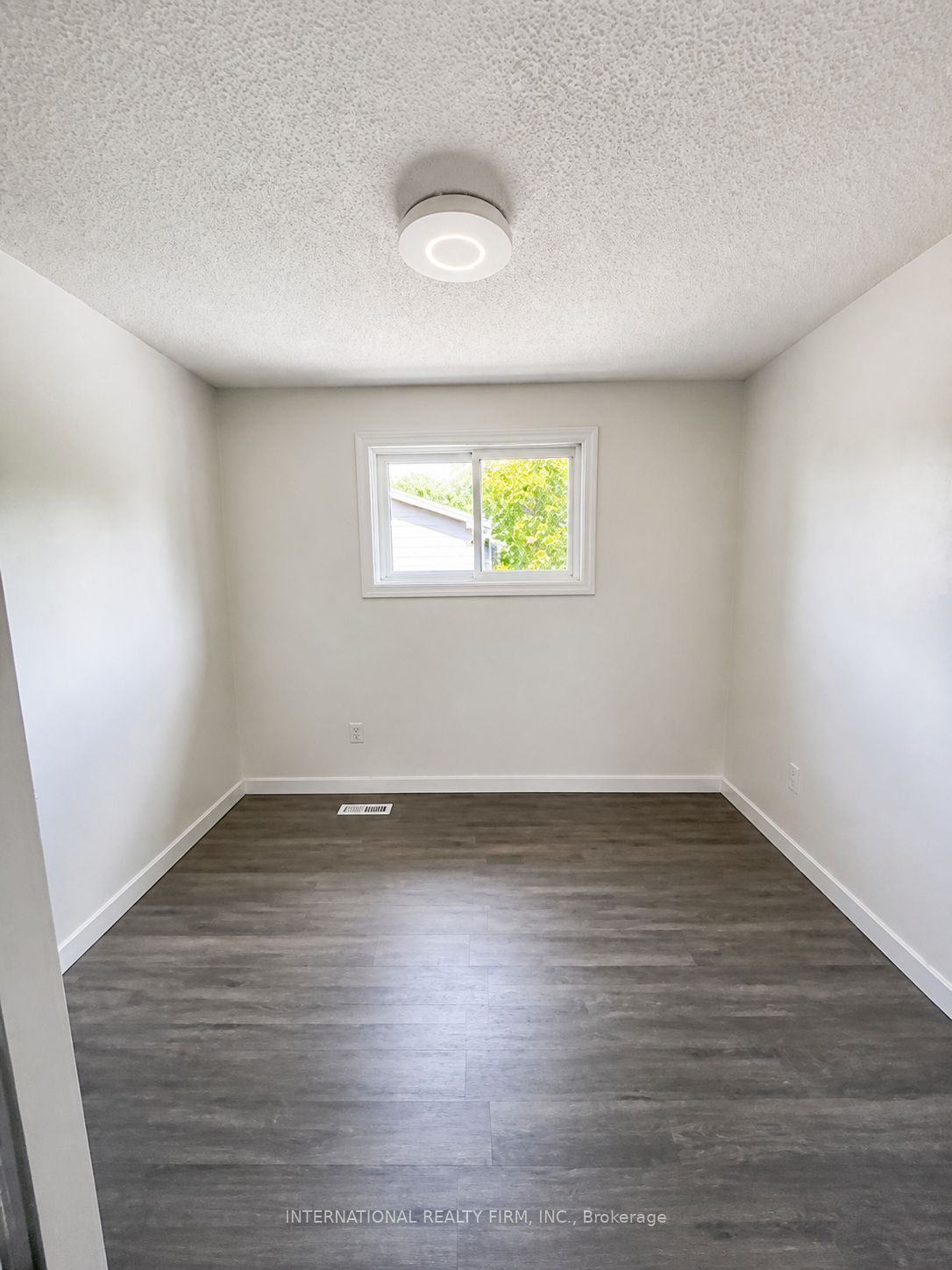470 Second Street 8 Property Photo 10