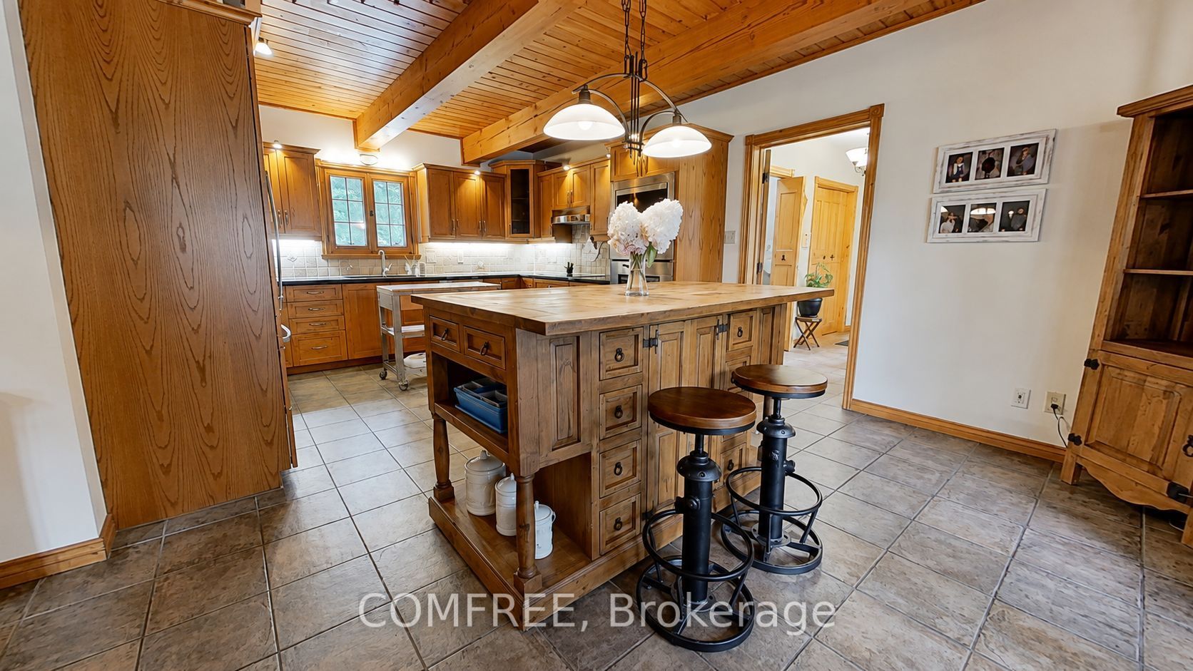 7925 Resolute Way Property Photo 11