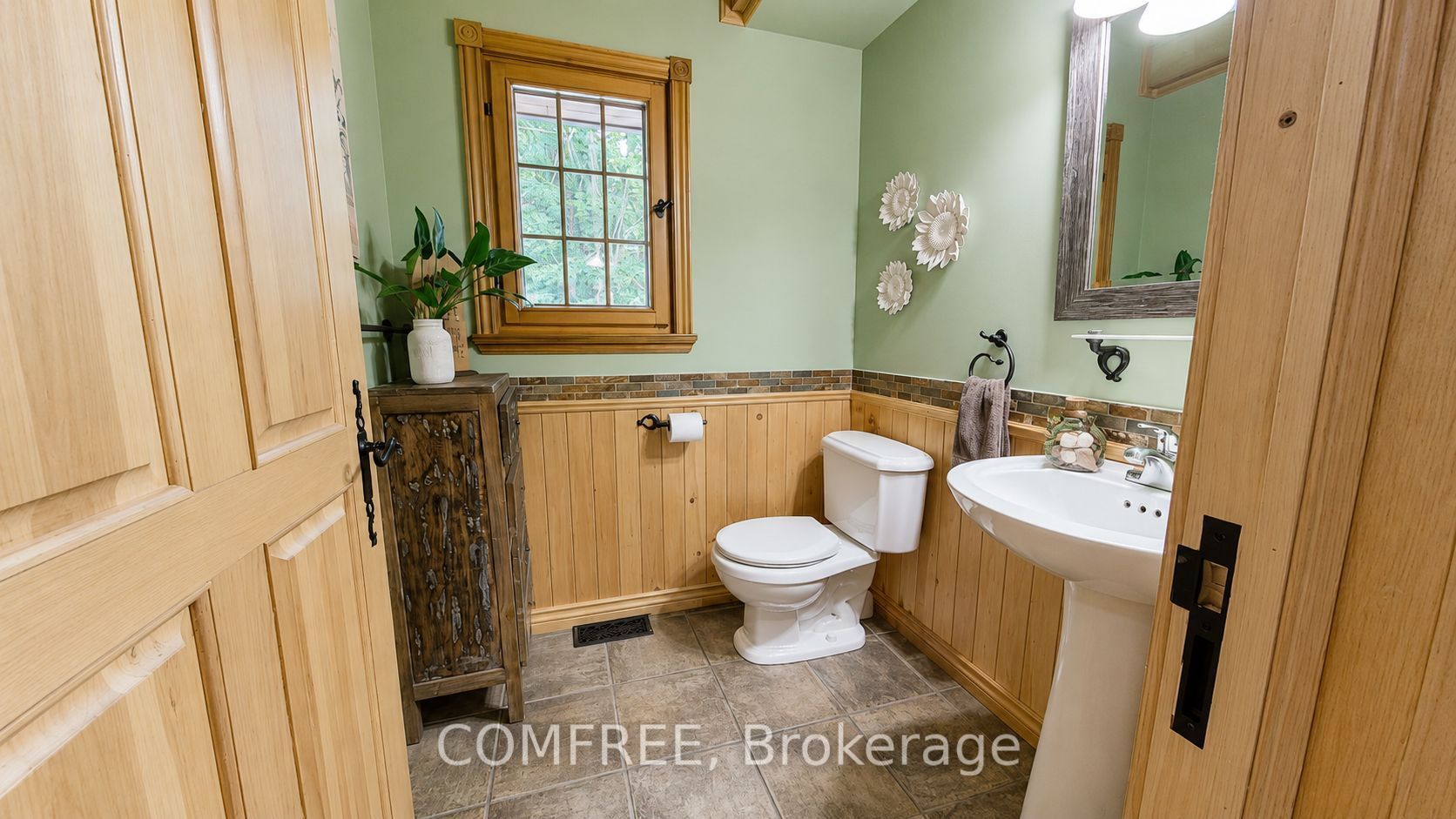 7925 Resolute Way Property Photo 15