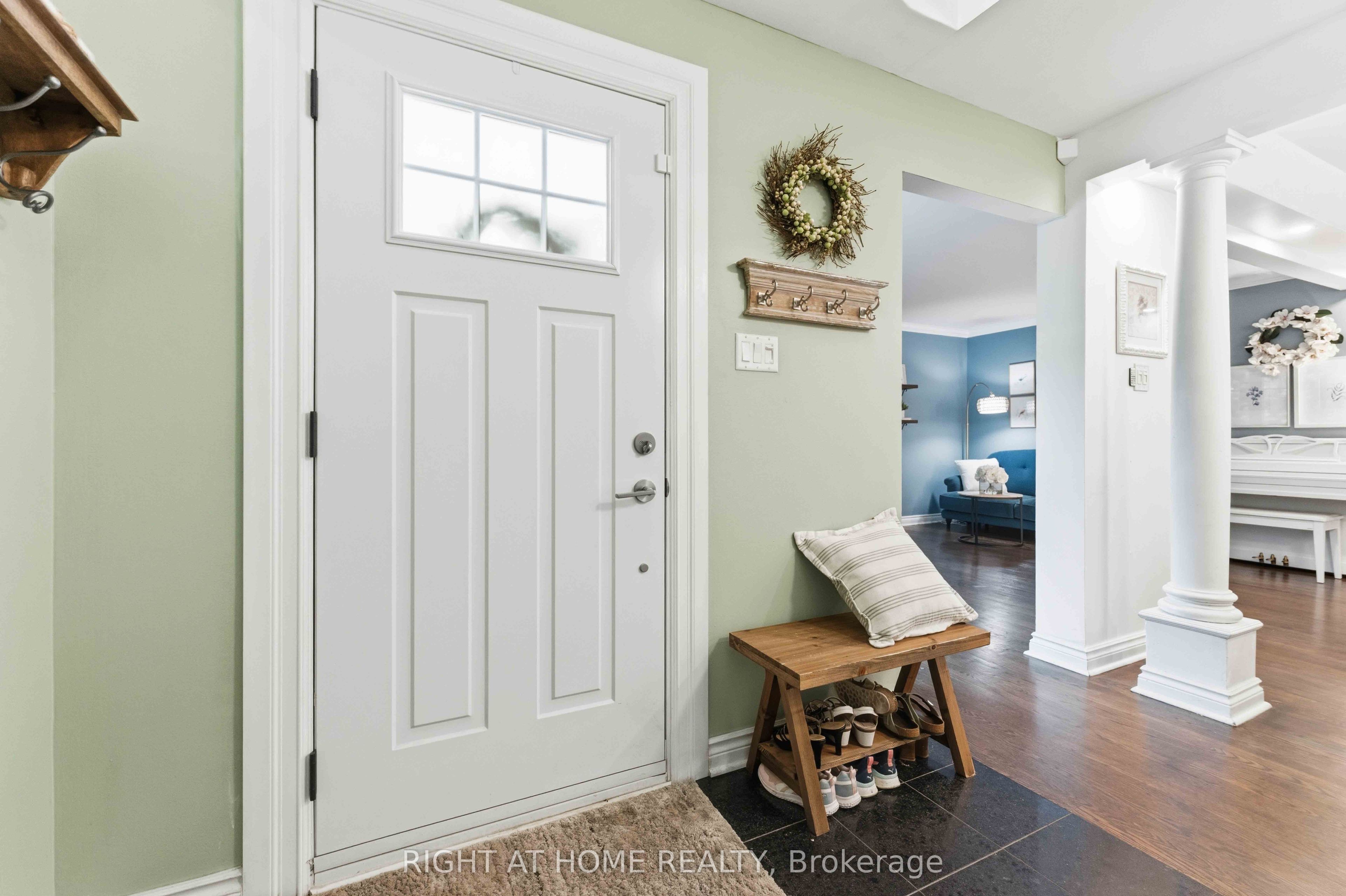 25 Waterton Crescent Property Photo 4