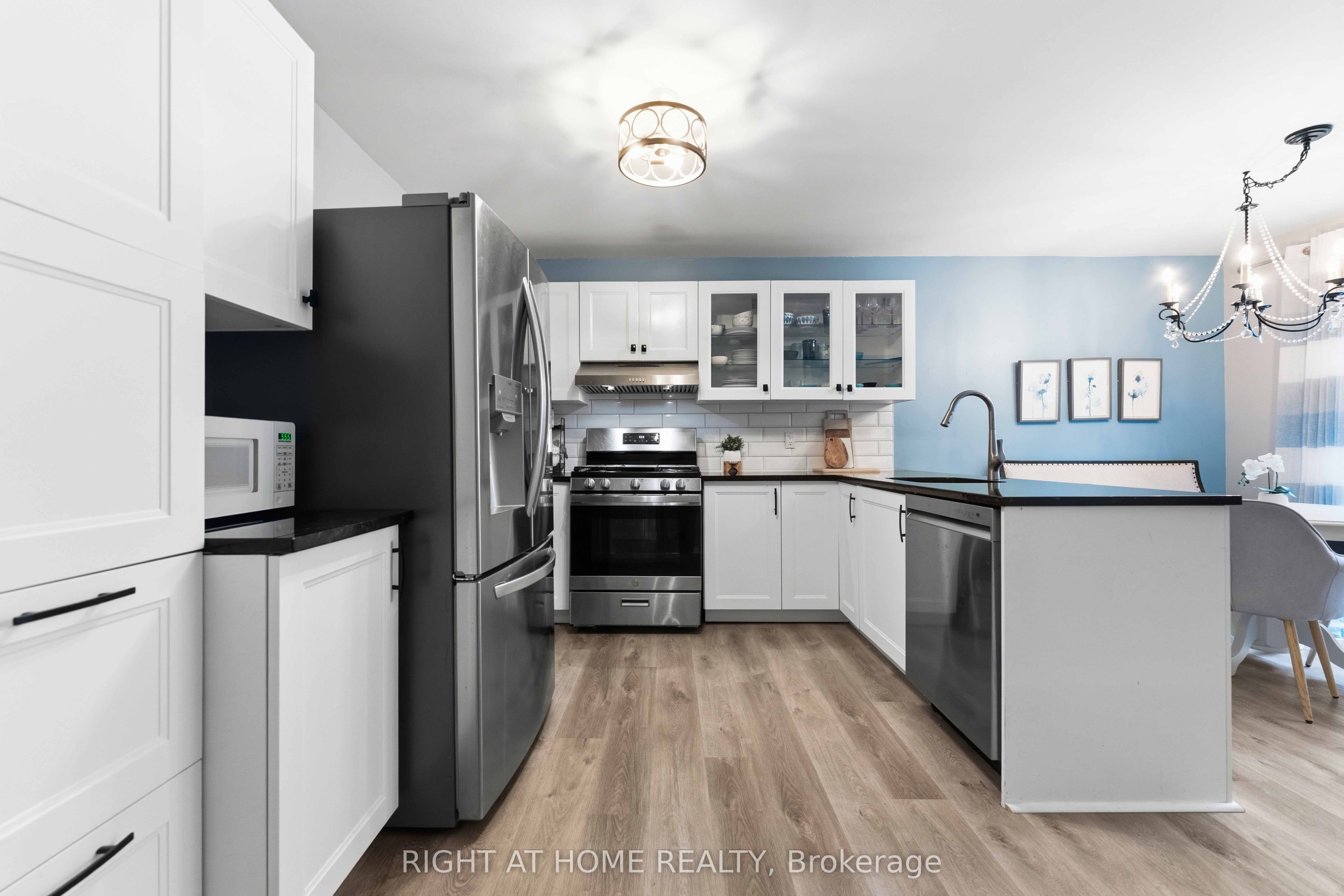 25 Waterton Crescent Property Photo 13