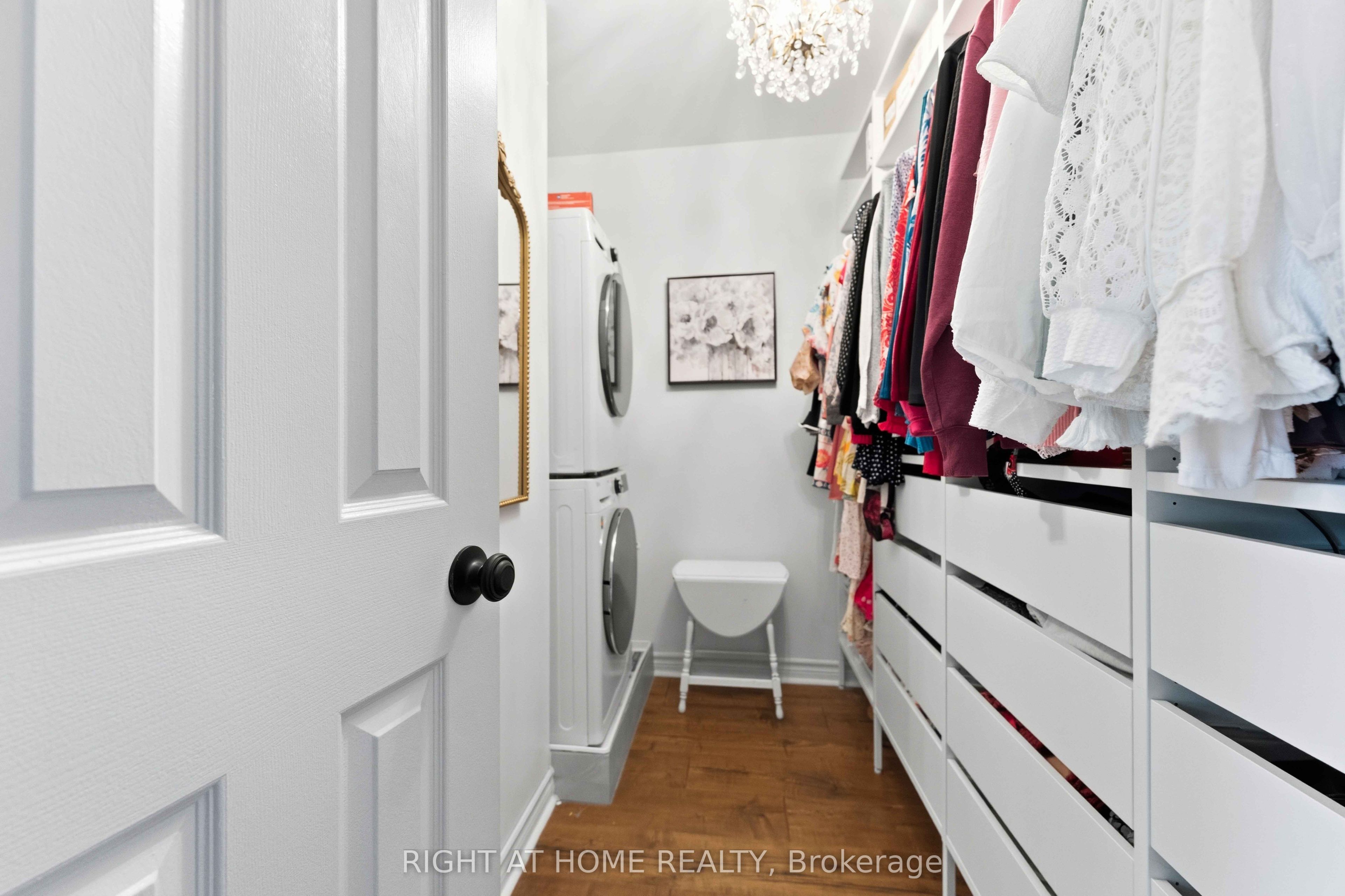 25 Waterton Crescent Property Photo 23