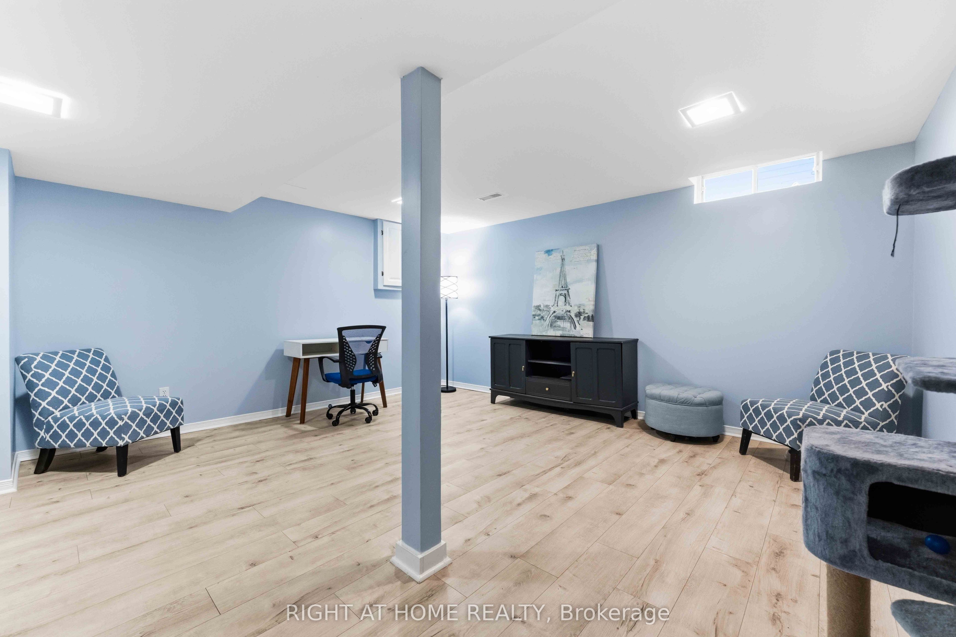 25 Waterton Crescent Property Photo 34