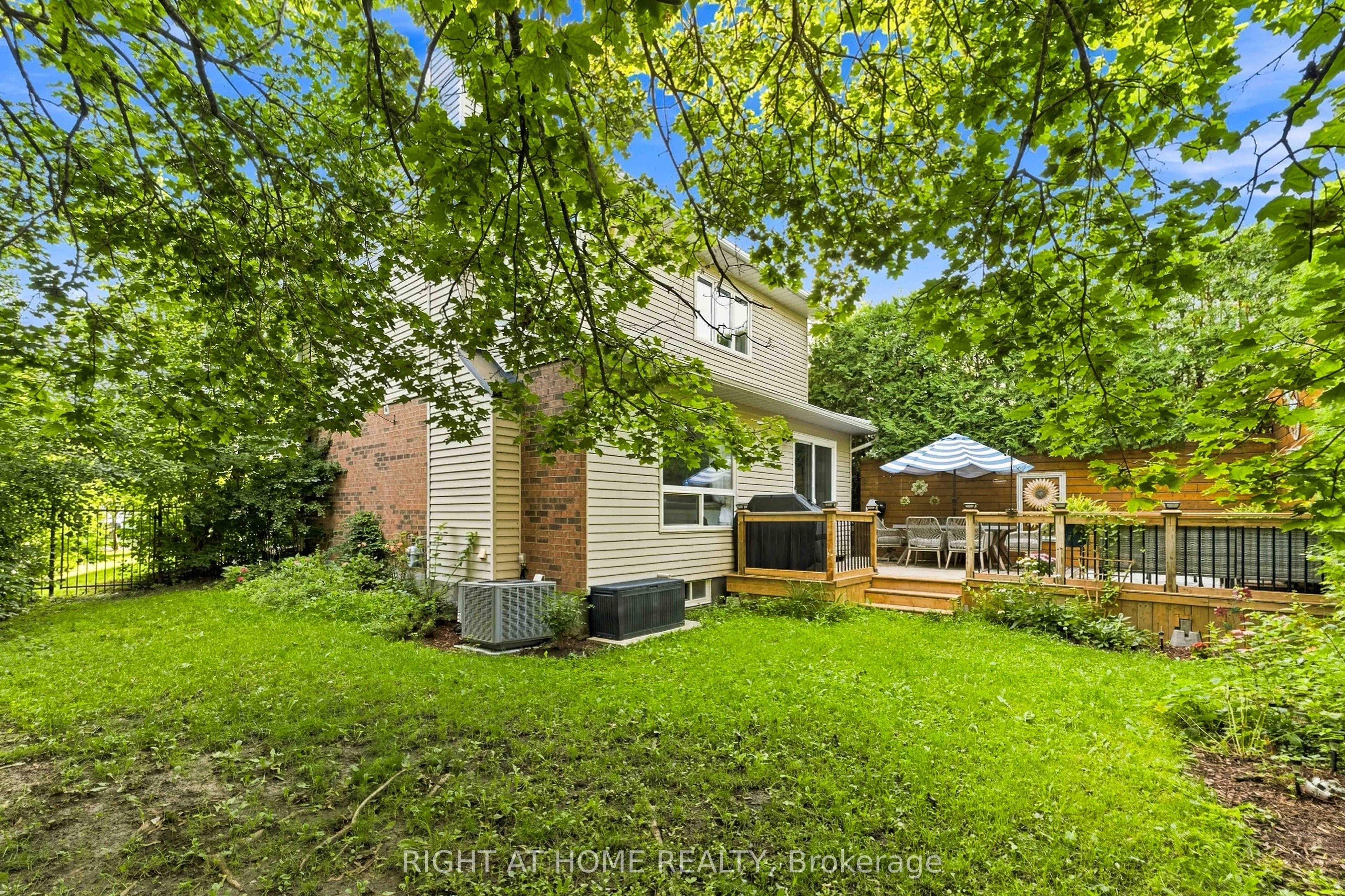 25 Waterton Crescent Property Photo 43