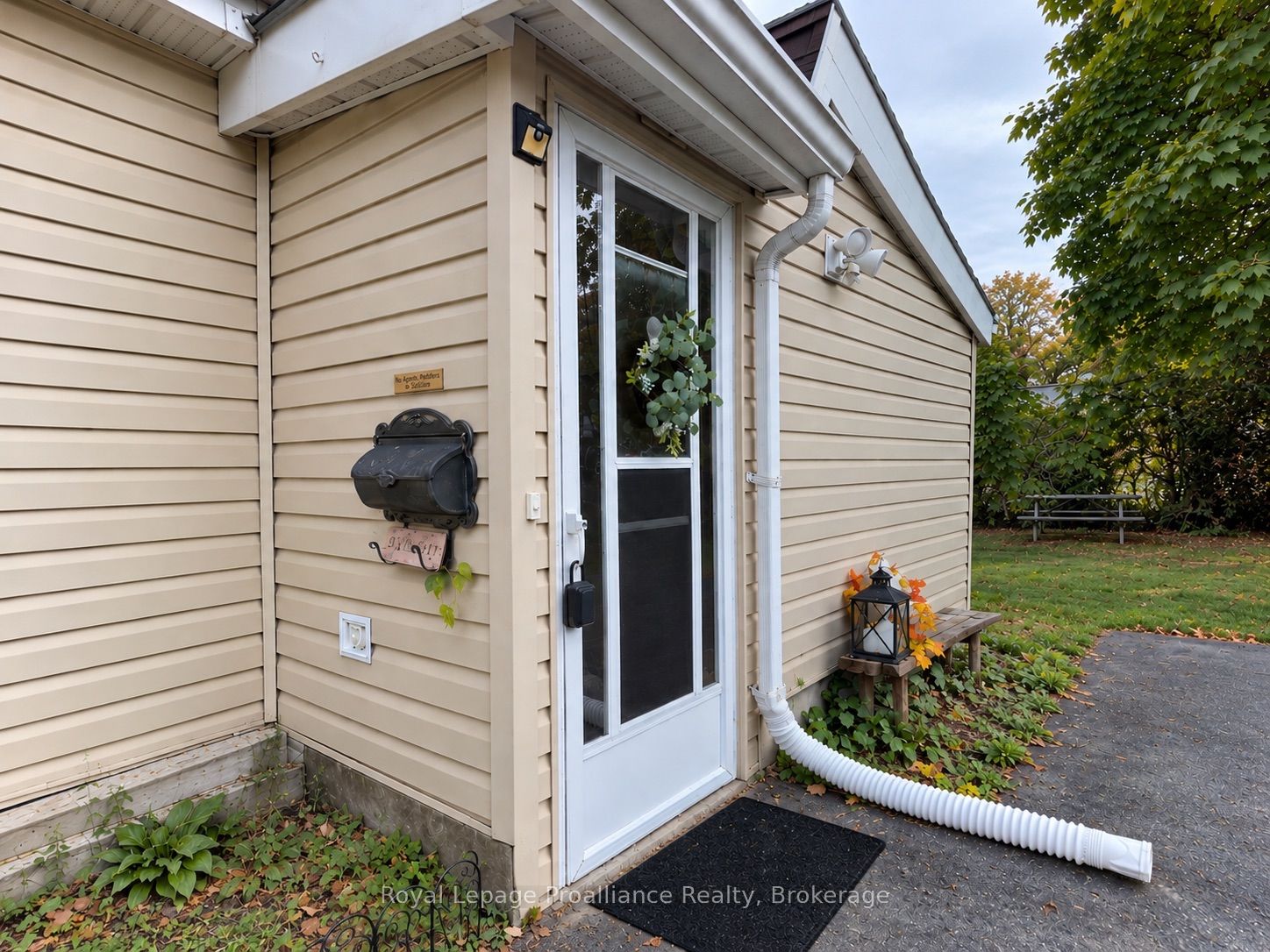 252 Sidney Street Property Photo 6