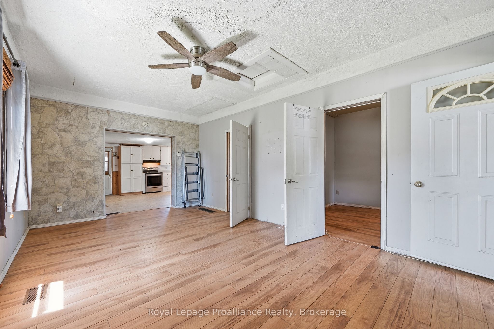 252 Sidney Street Property Photo 9