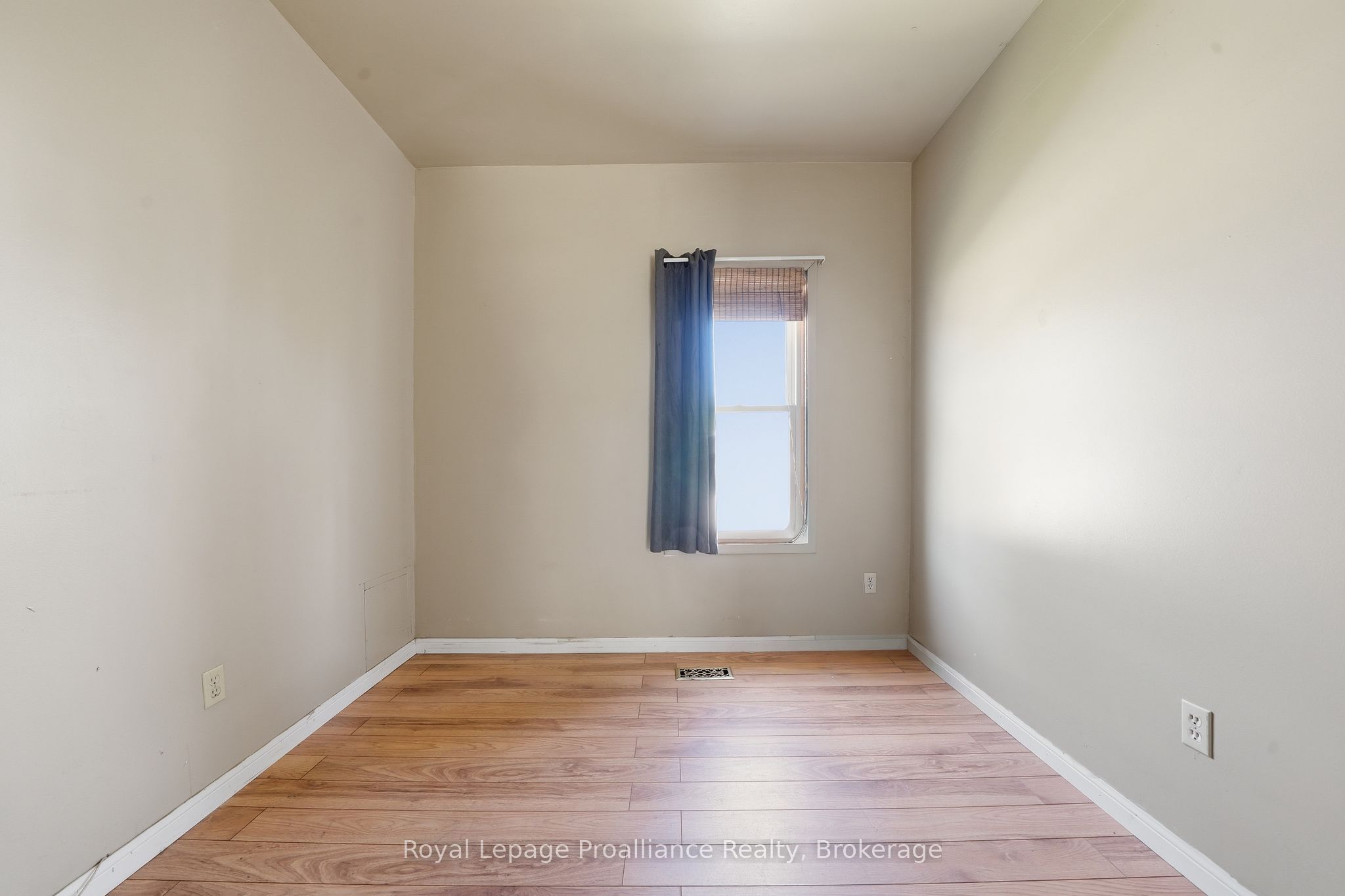 252 Sidney Street Property Photo 10