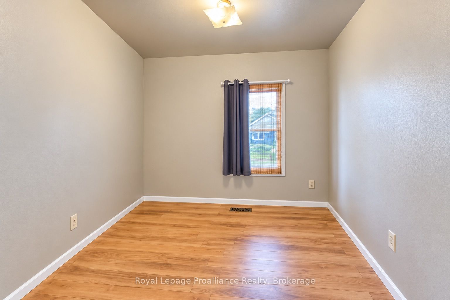 252 Sidney Street Property Photo 15