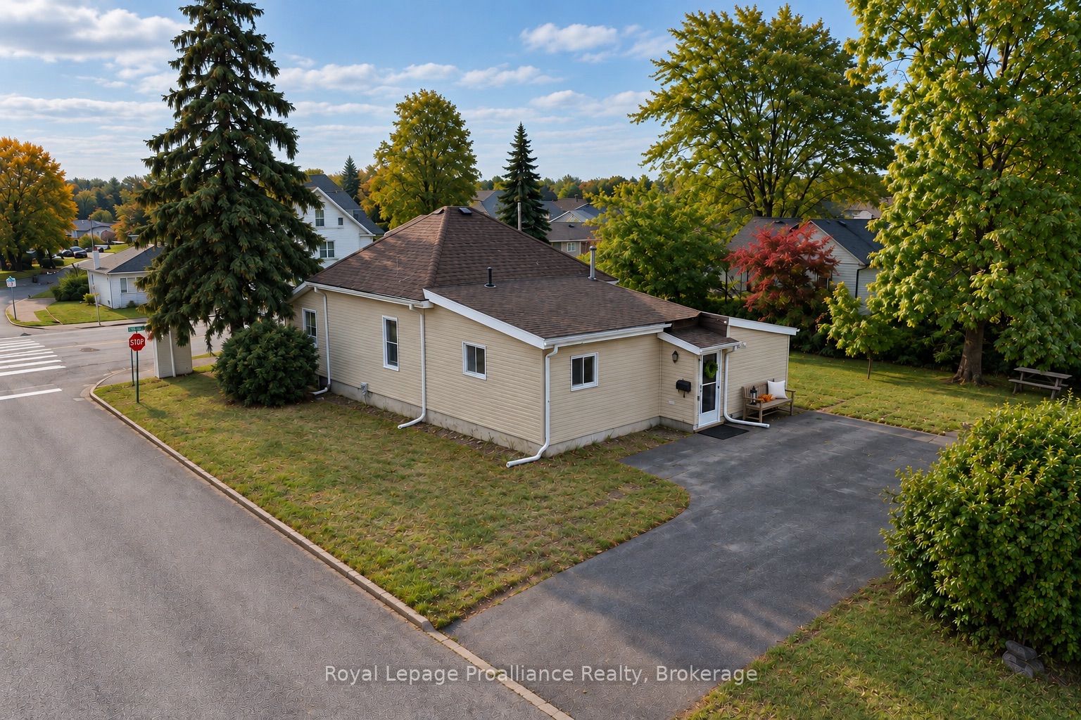 252 Sidney Street Property Photo 26