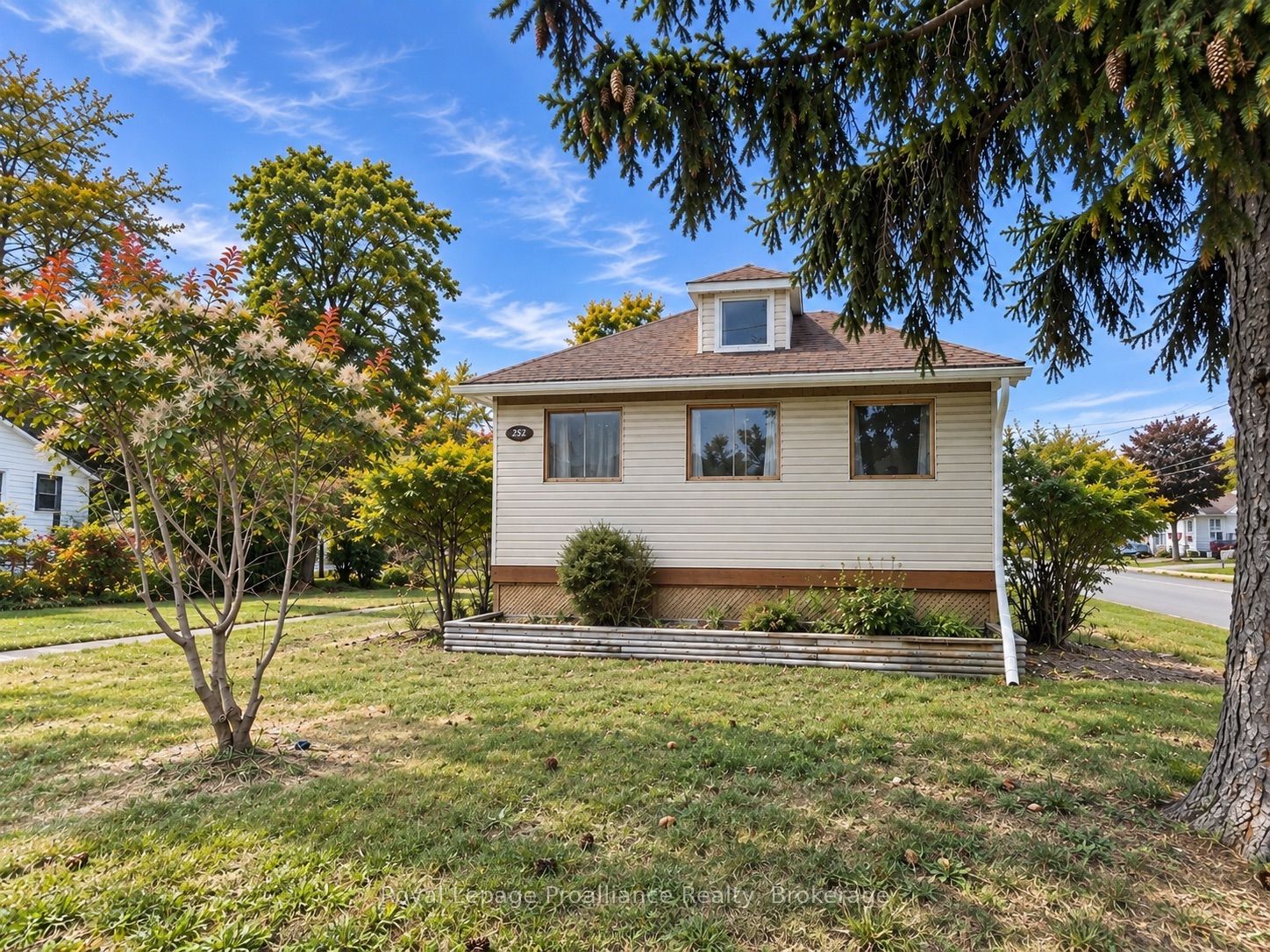 252 Sidney Street Property Photo 31