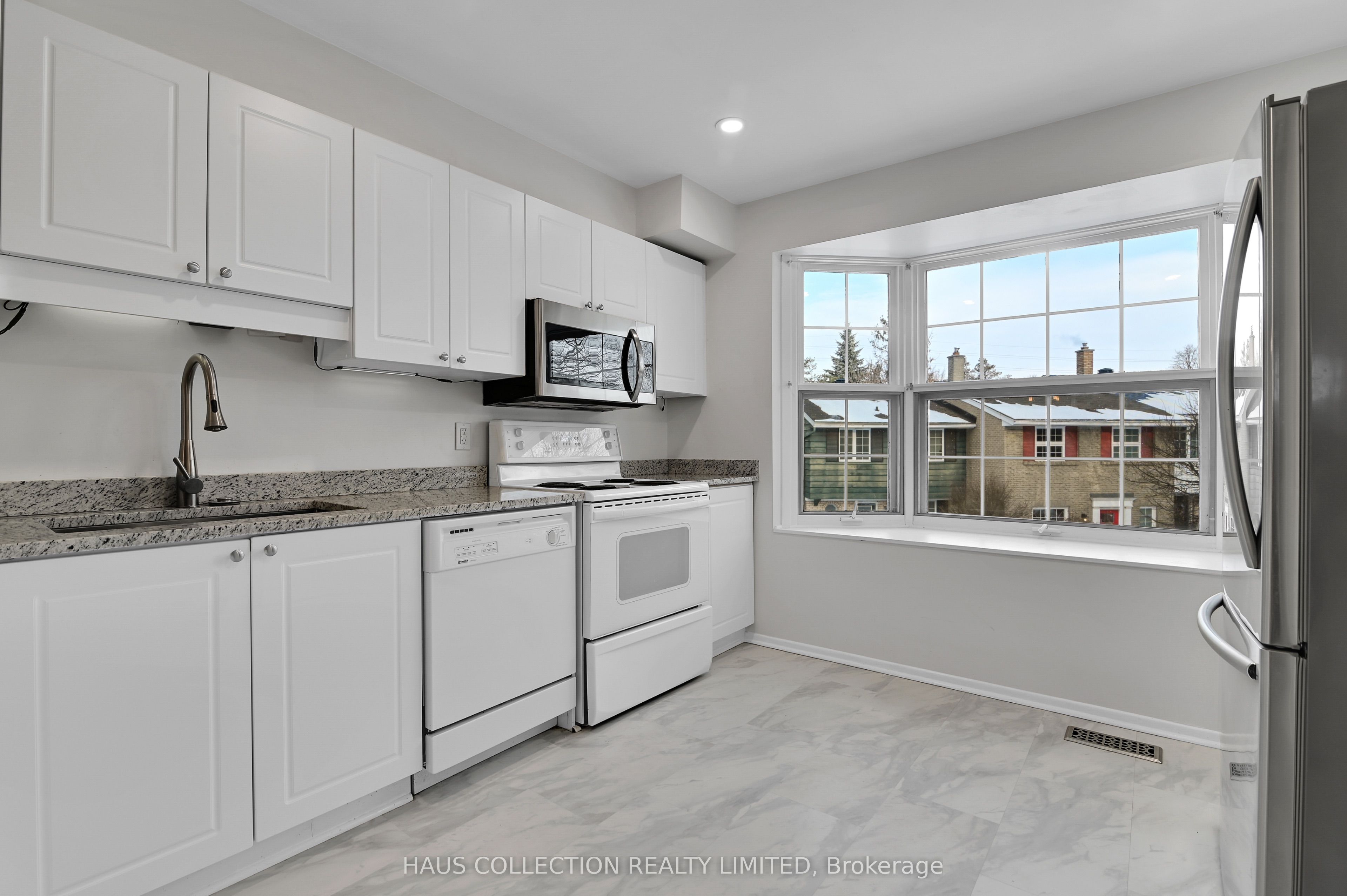884 Walkley Road Property Photo 10
