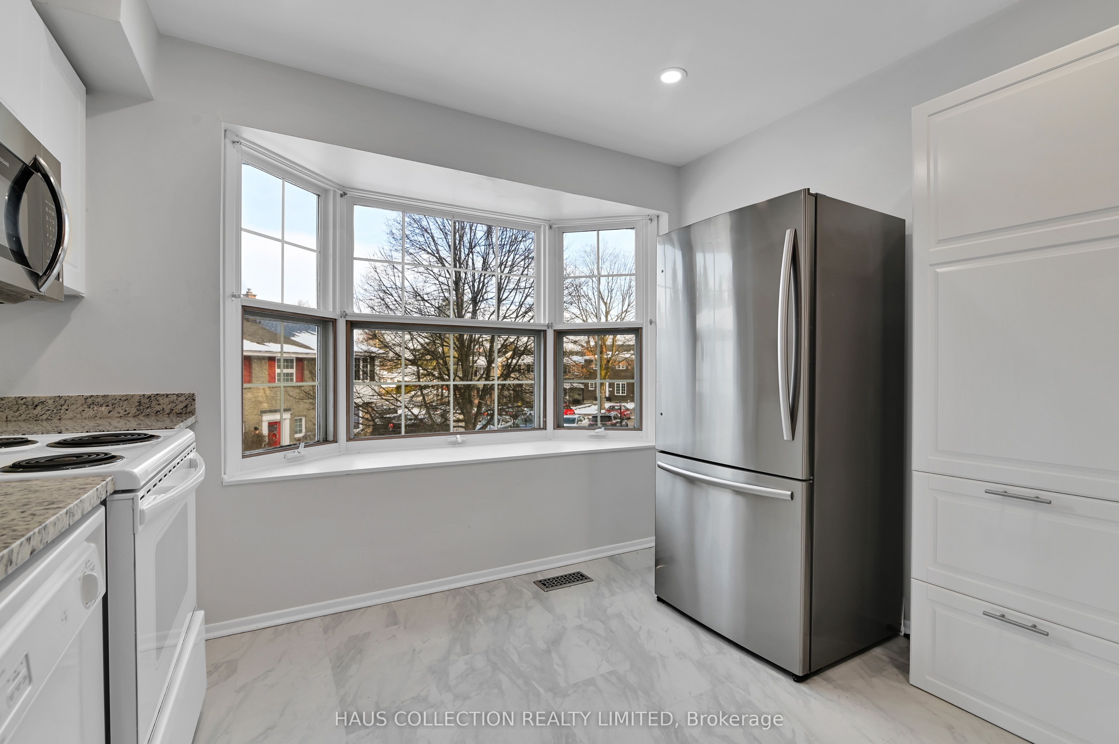 884 Walkley Road Property Photo 11