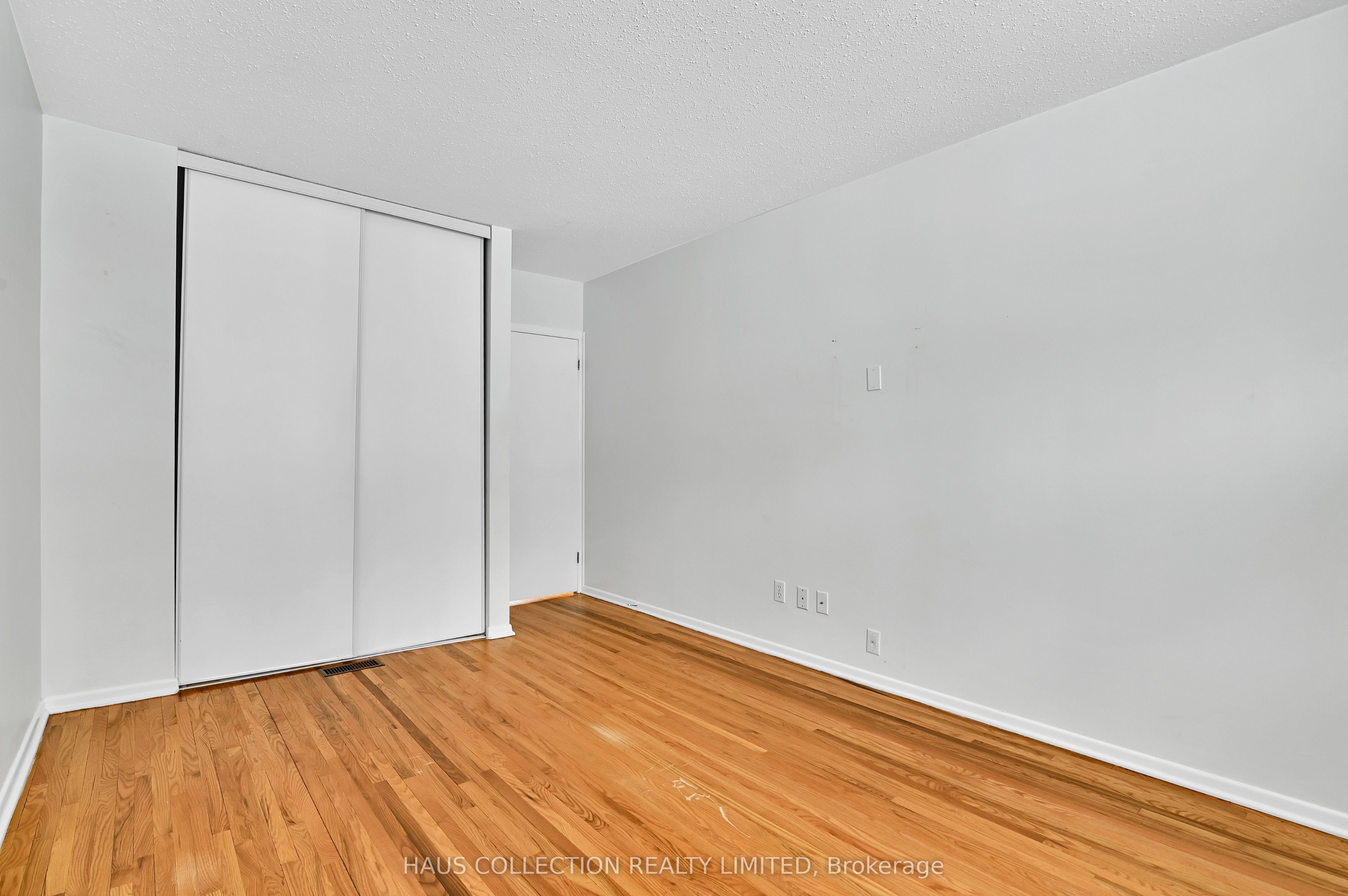 884 Walkley Road Property Photo 29