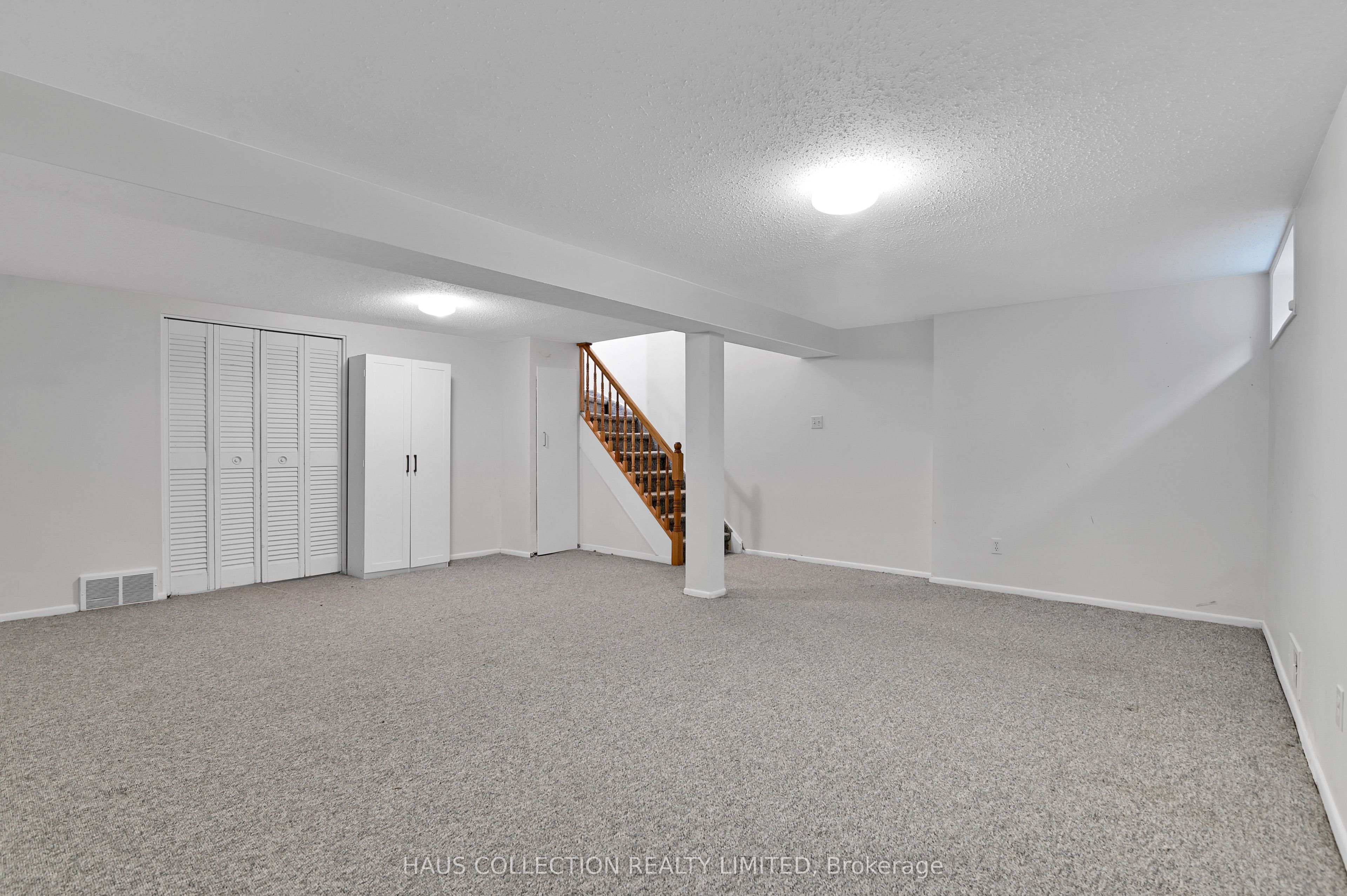 884 Walkley Road Property Photo 34