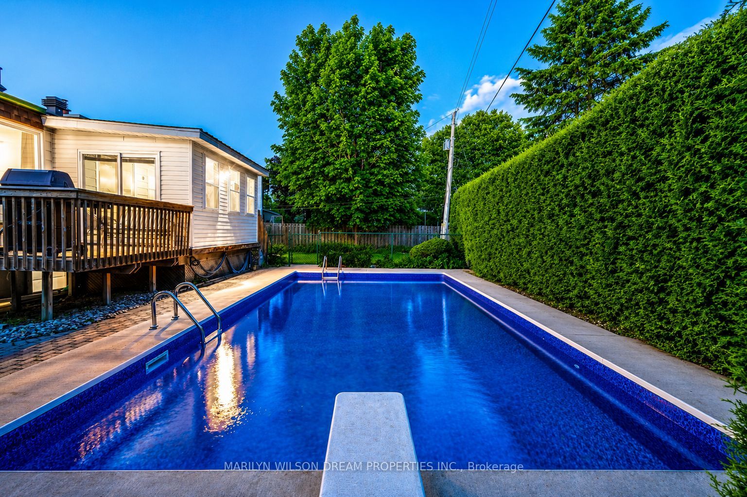 20 Coolbrook Crescent Property Photo 2