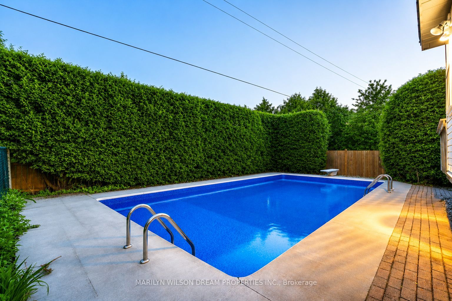 20 Coolbrook Crescent Property Photo 3