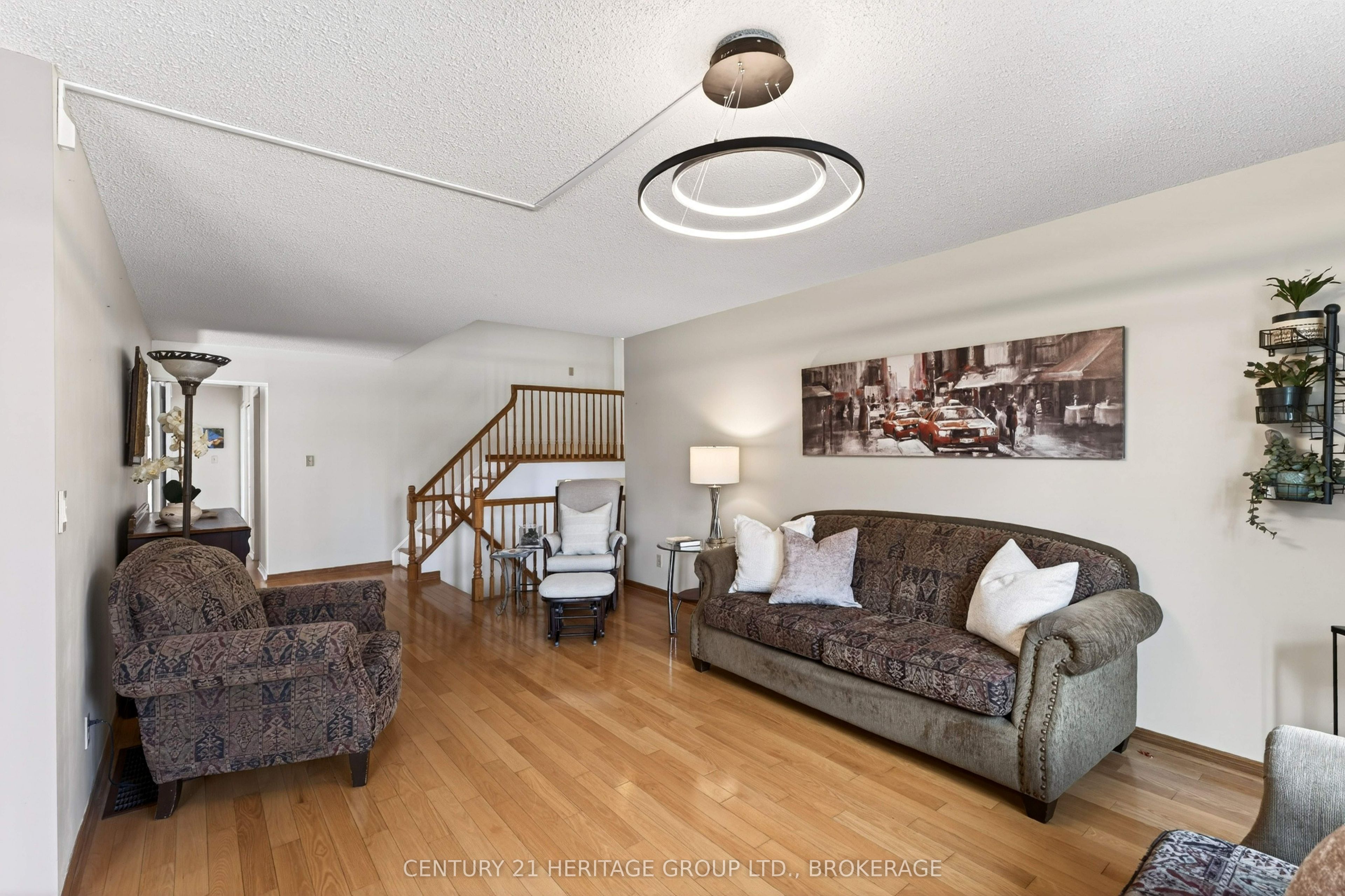23 Old Oak Road Property Photo 7