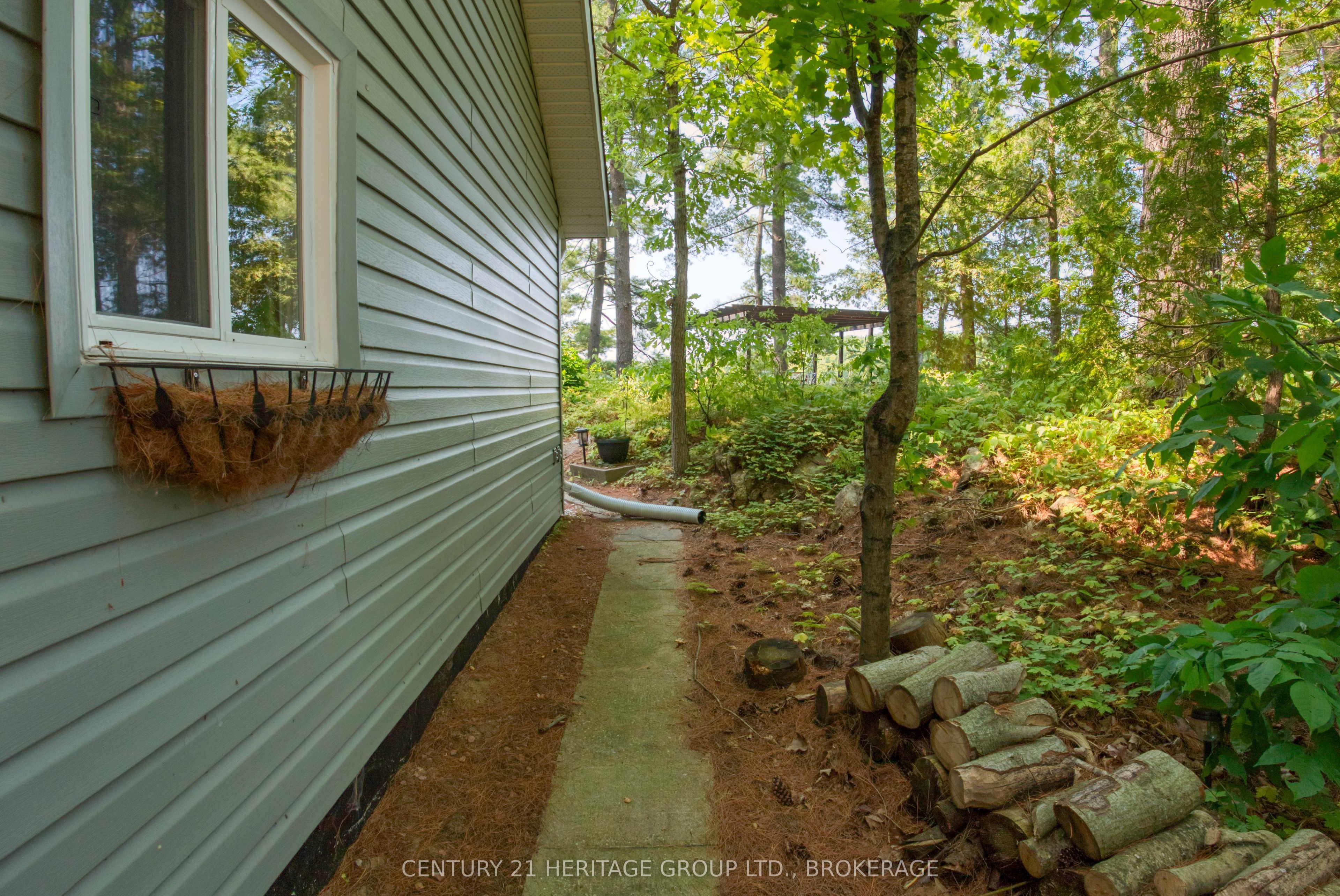 1036a Twin Lake Lane Property Photo 5