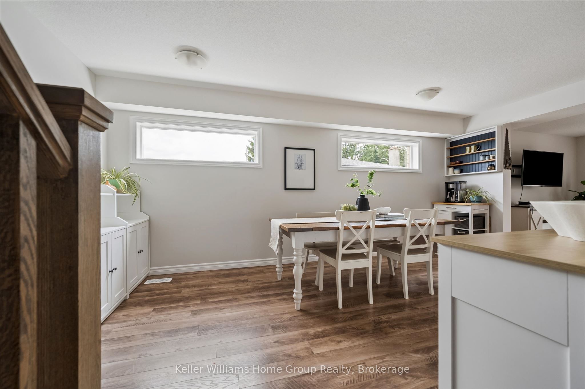 898a Gzowski Street Property Photo 8
