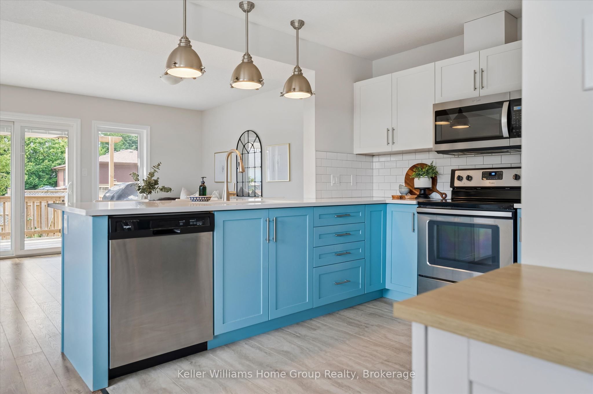 898a Gzowski Street Property Photo 10