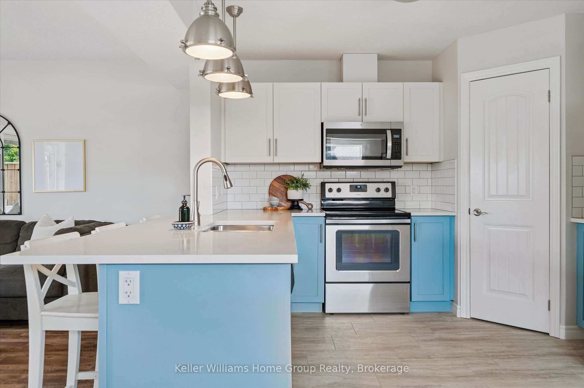 898a Gzowski Street Property Photo 11