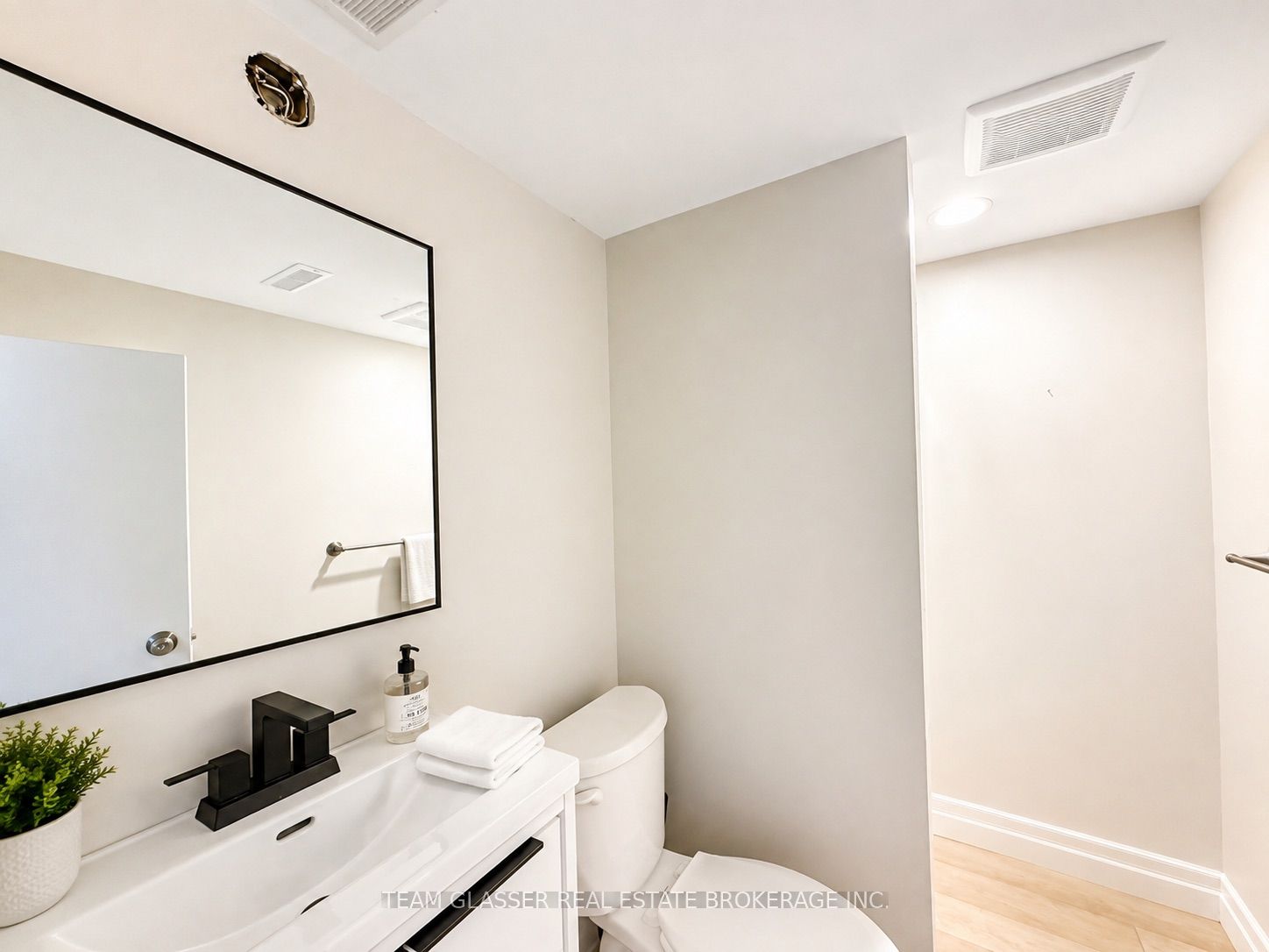 63 Elliott Street Property Photo 13