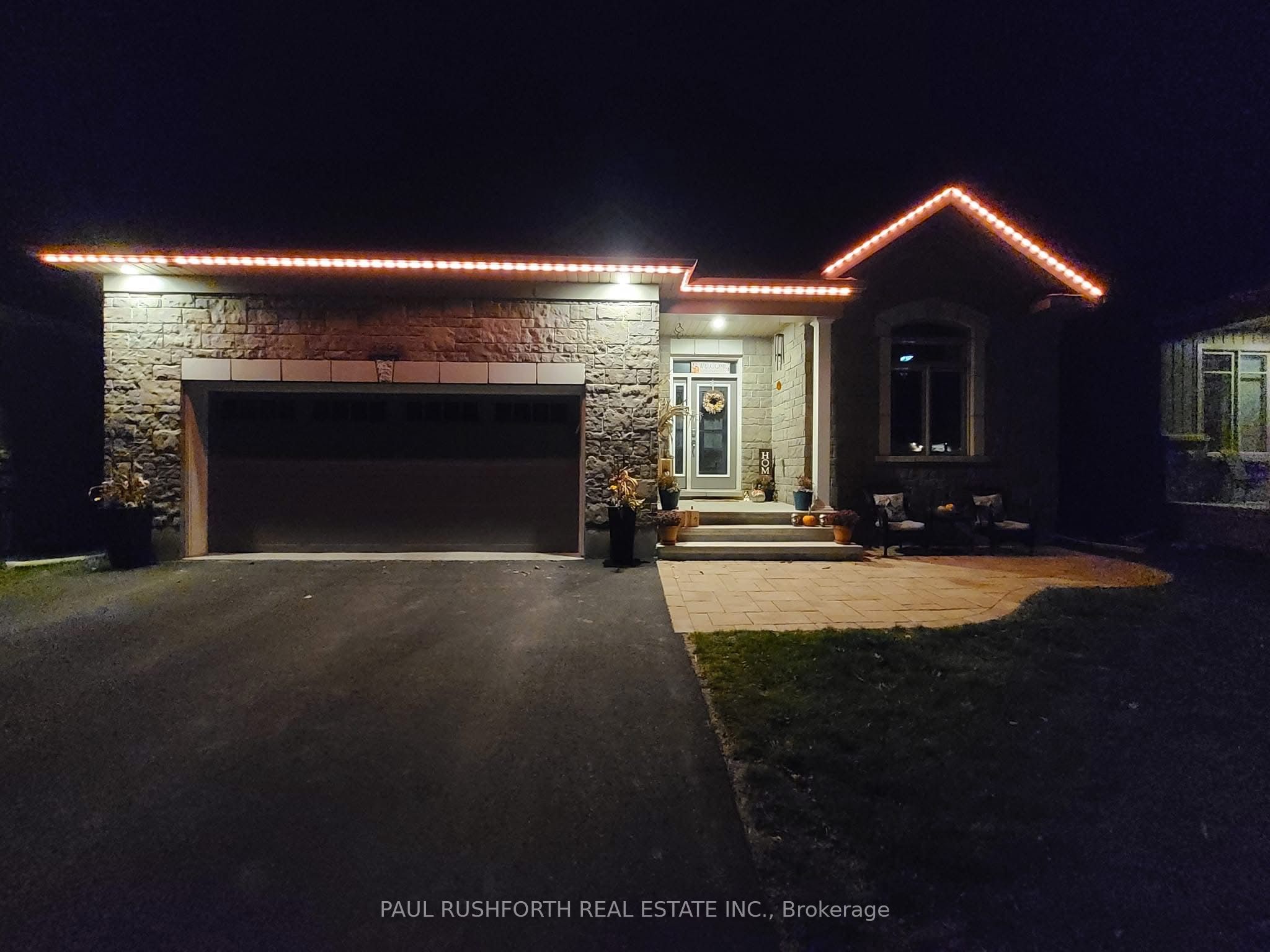 332 De L'etang Street Property Photo 40