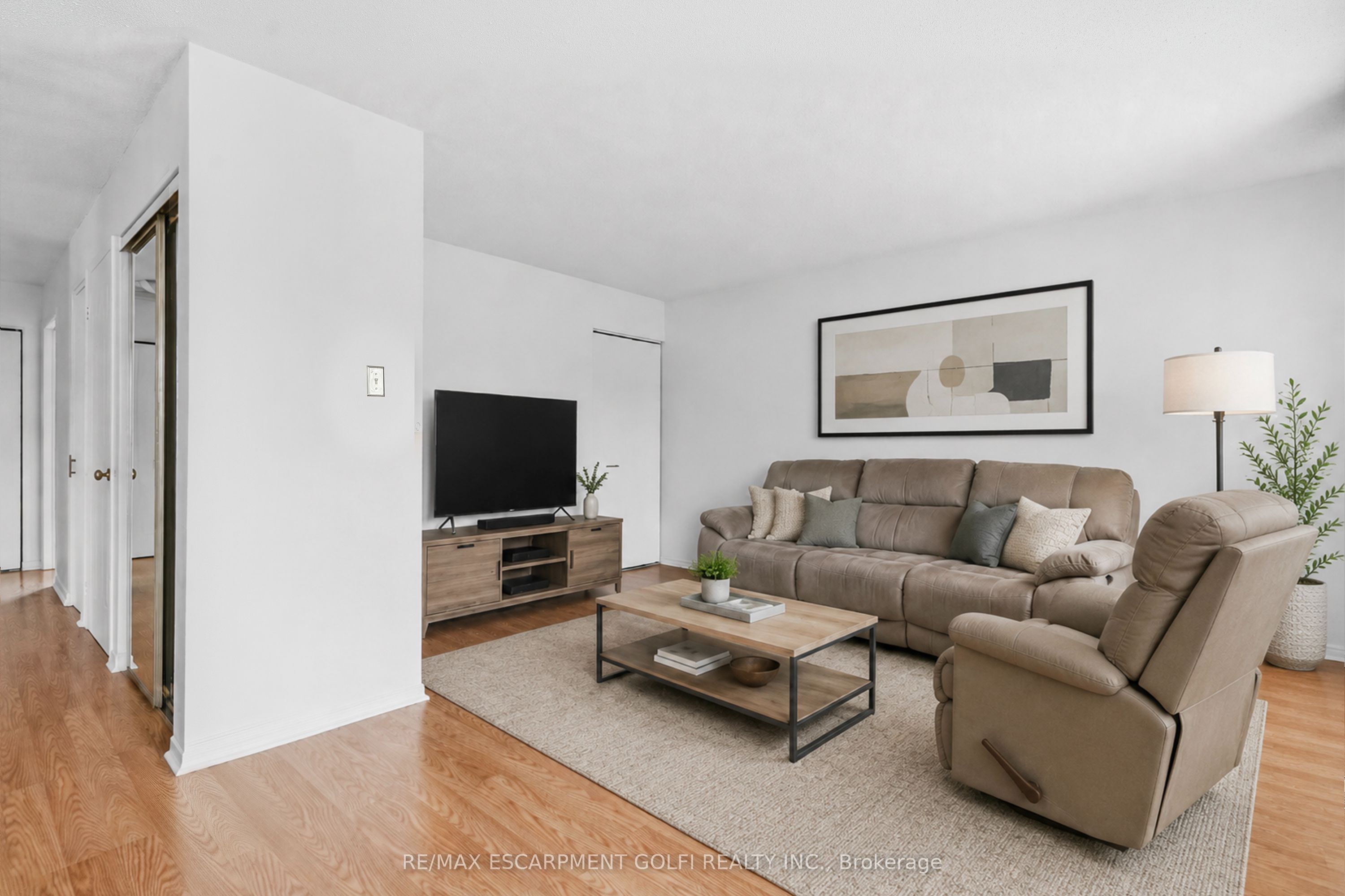 122 Bunting Road 68 Property Photo 5