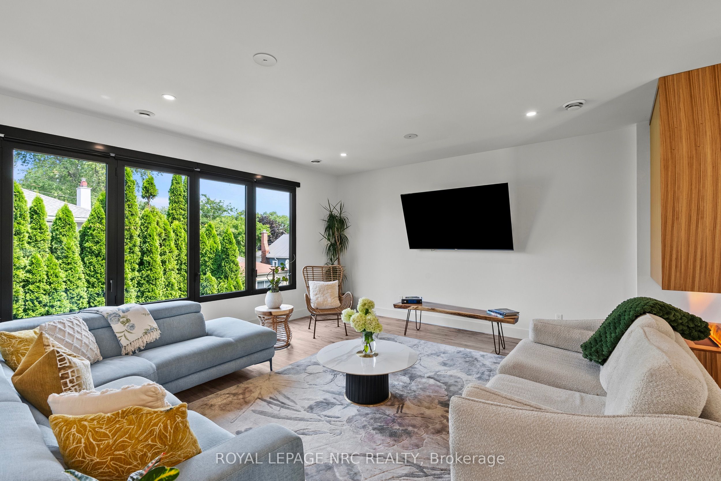 10 Pawling Street Property Photo 8