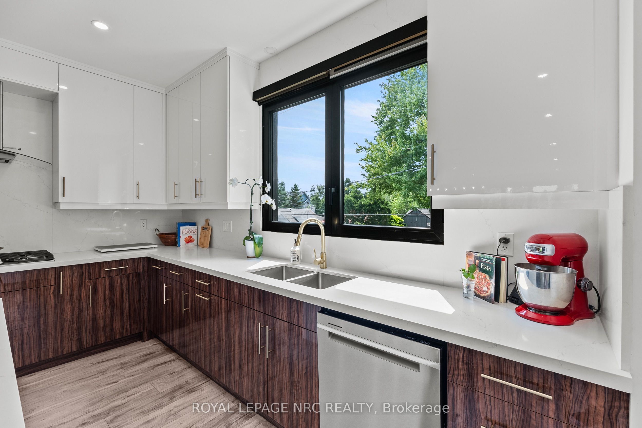 10 Pawling Street Property Photo 14