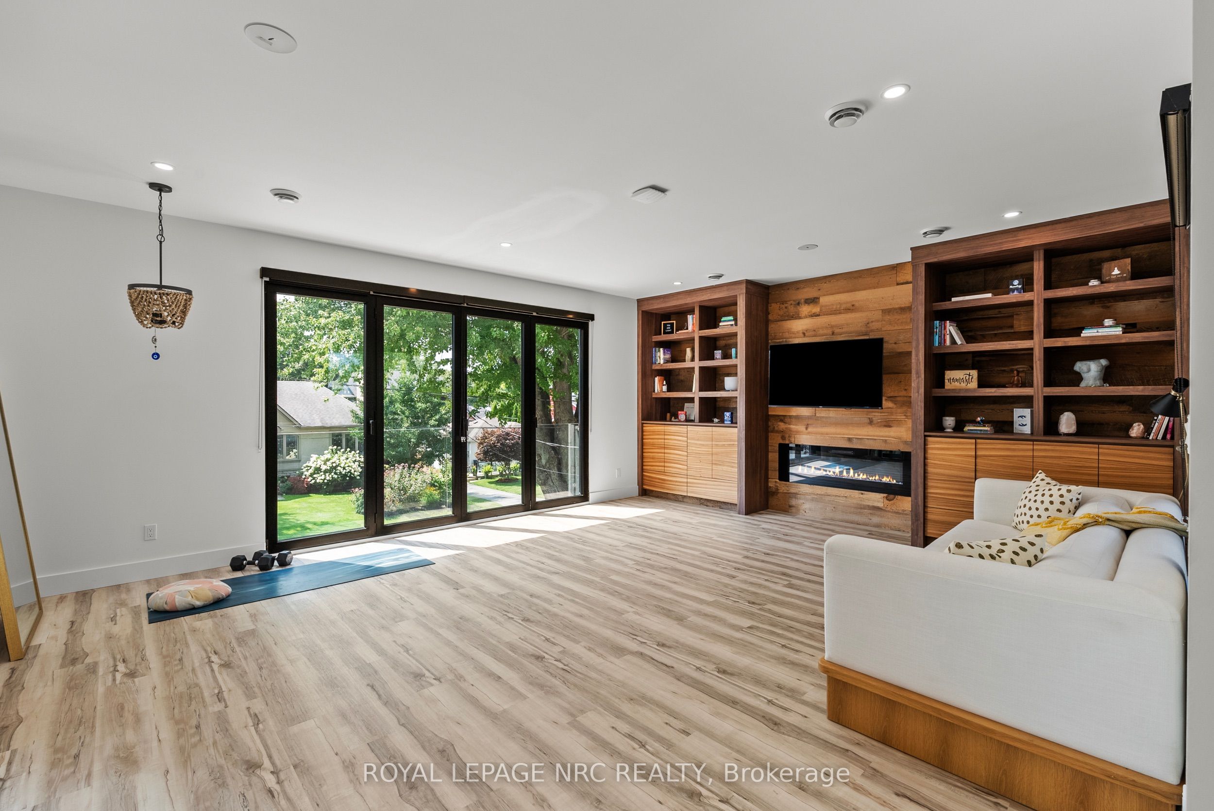 10 Pawling Street Property Photo 17