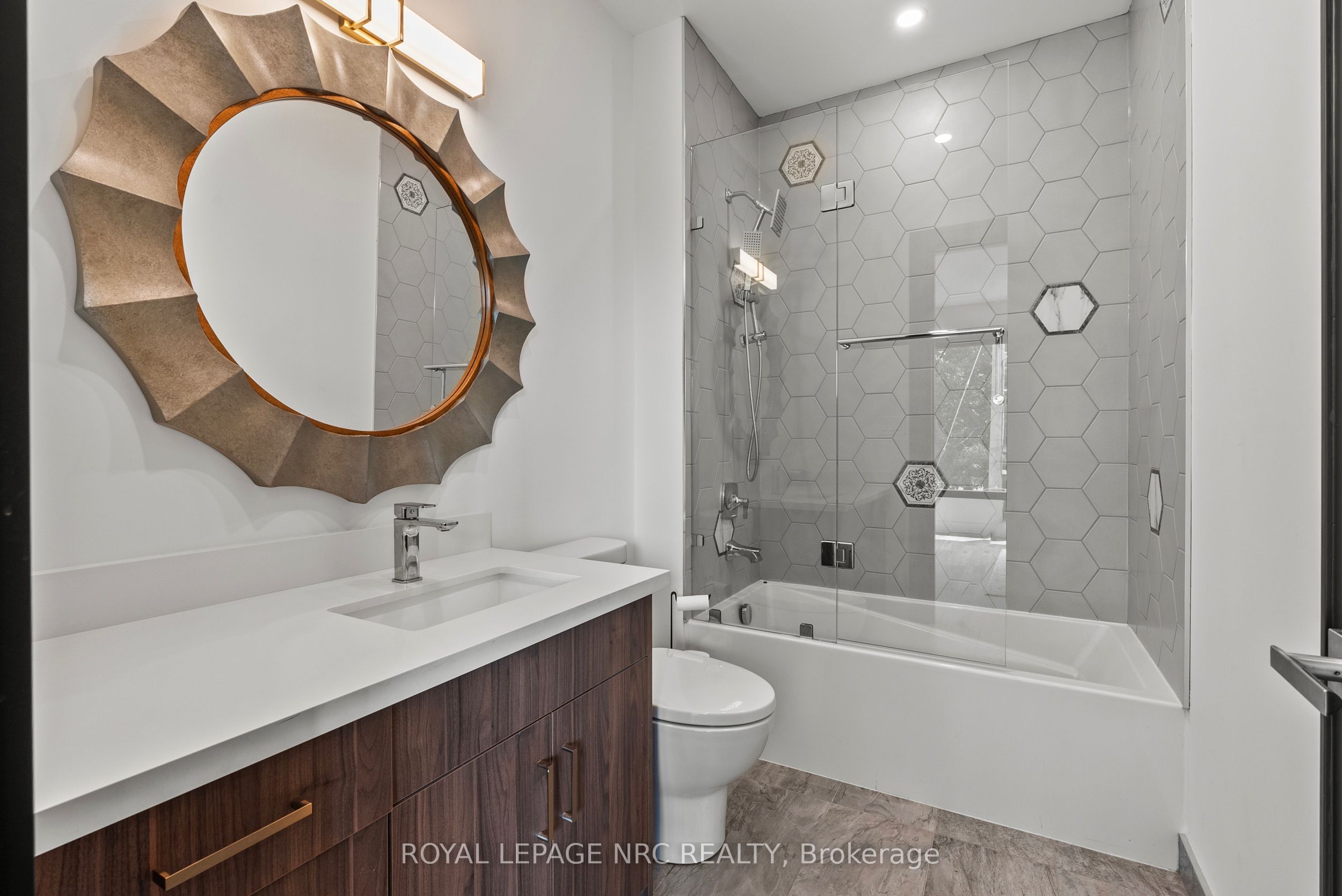 10 Pawling Street Property Photo 30