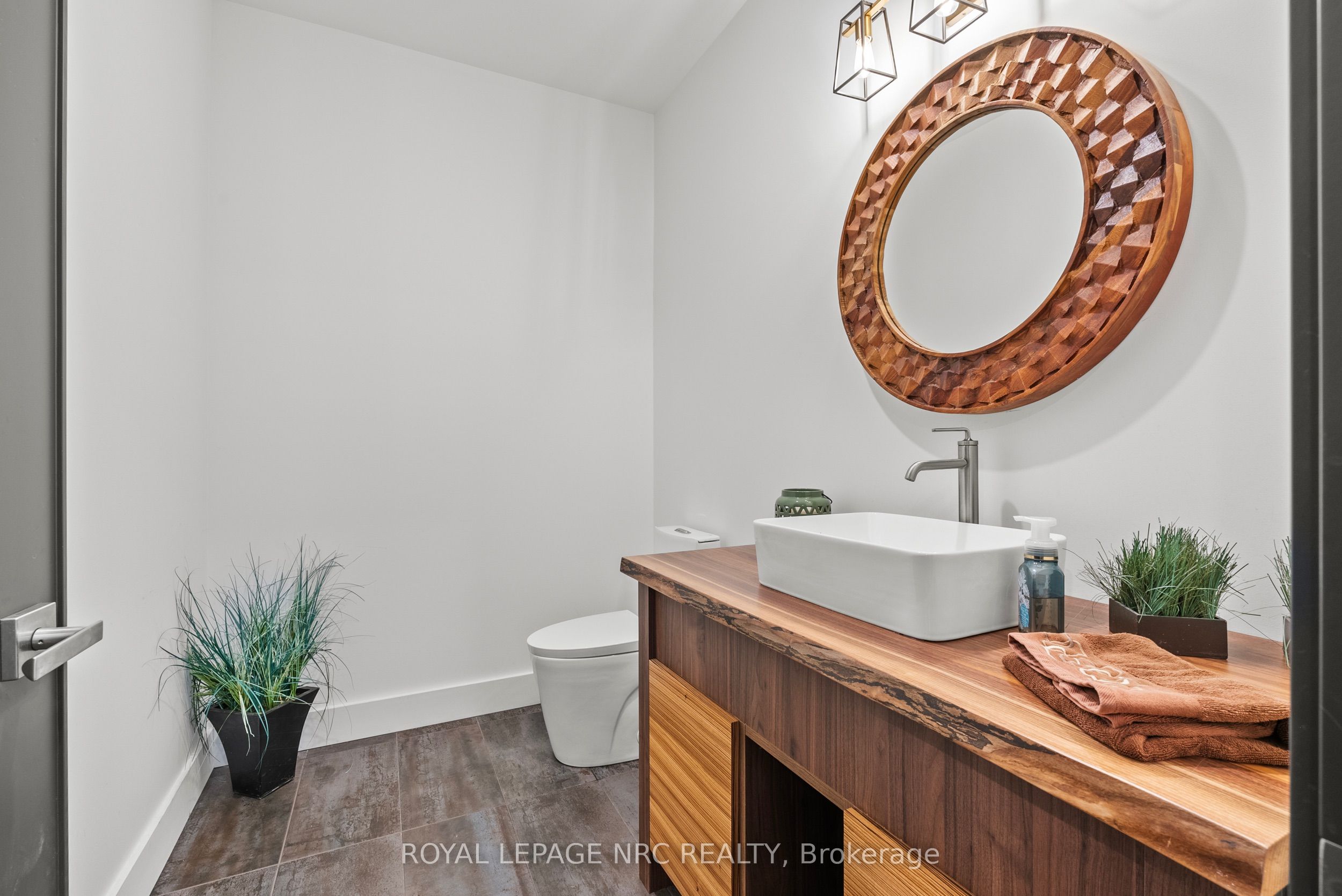 10 Pawling Street Property Photo 33